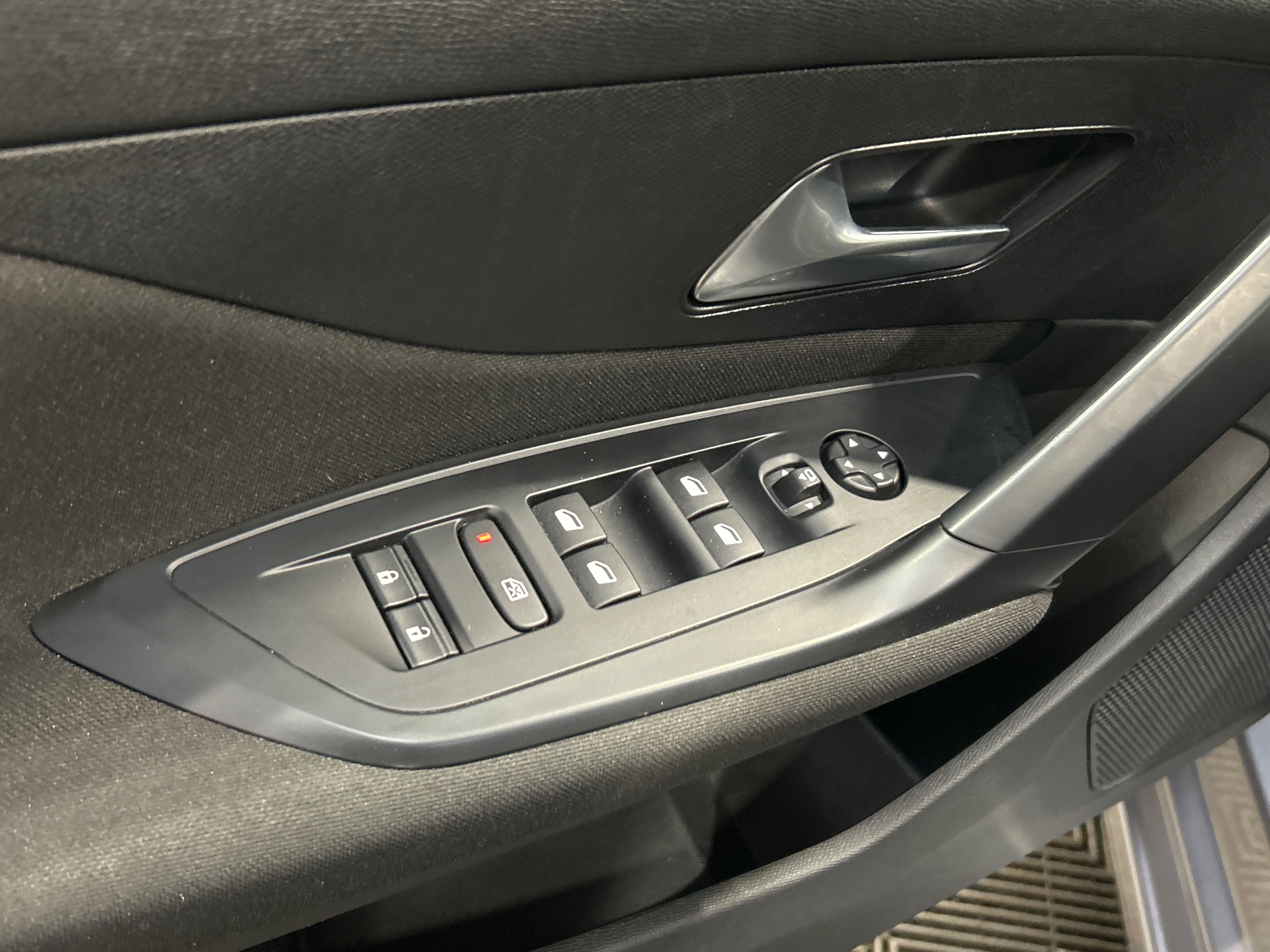 PEUGEOT 308 ACTIVE PACK PTECH 130 S&S BVM6