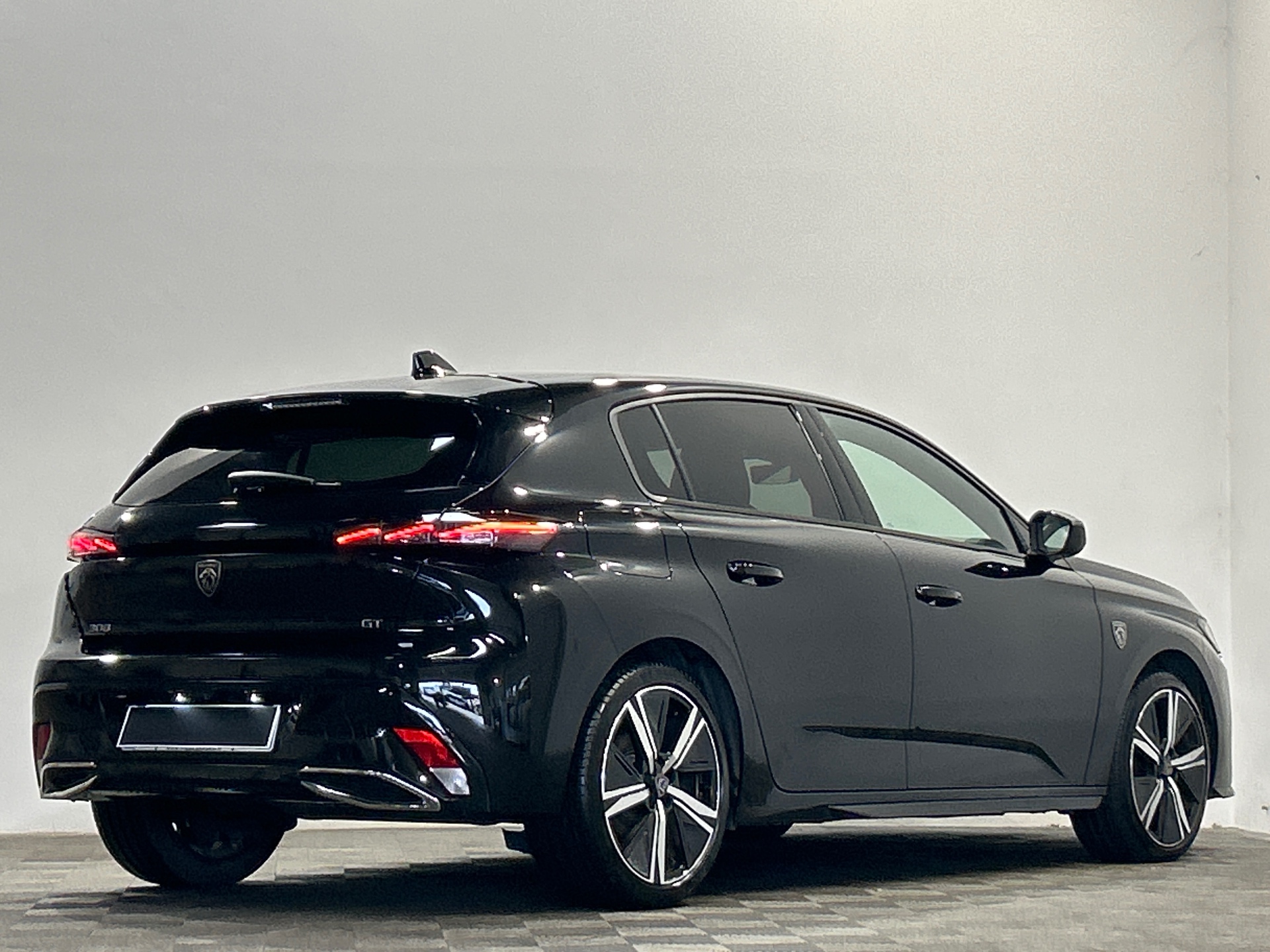 PEUGEOT 308 GT PureTech 130 S&S EAT8