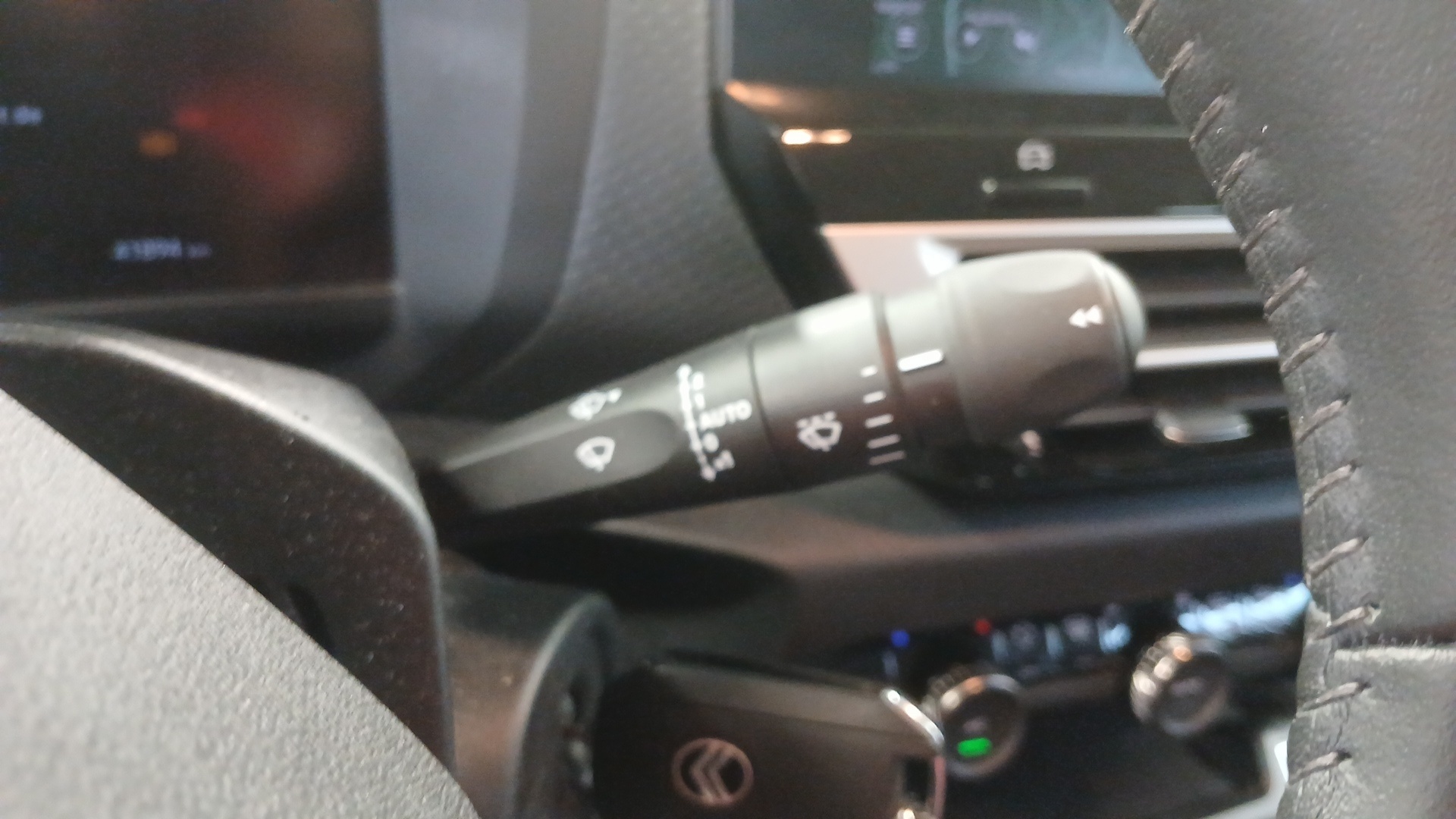 CITROEN C4 Hybride 136 e-DCS6 Plus
