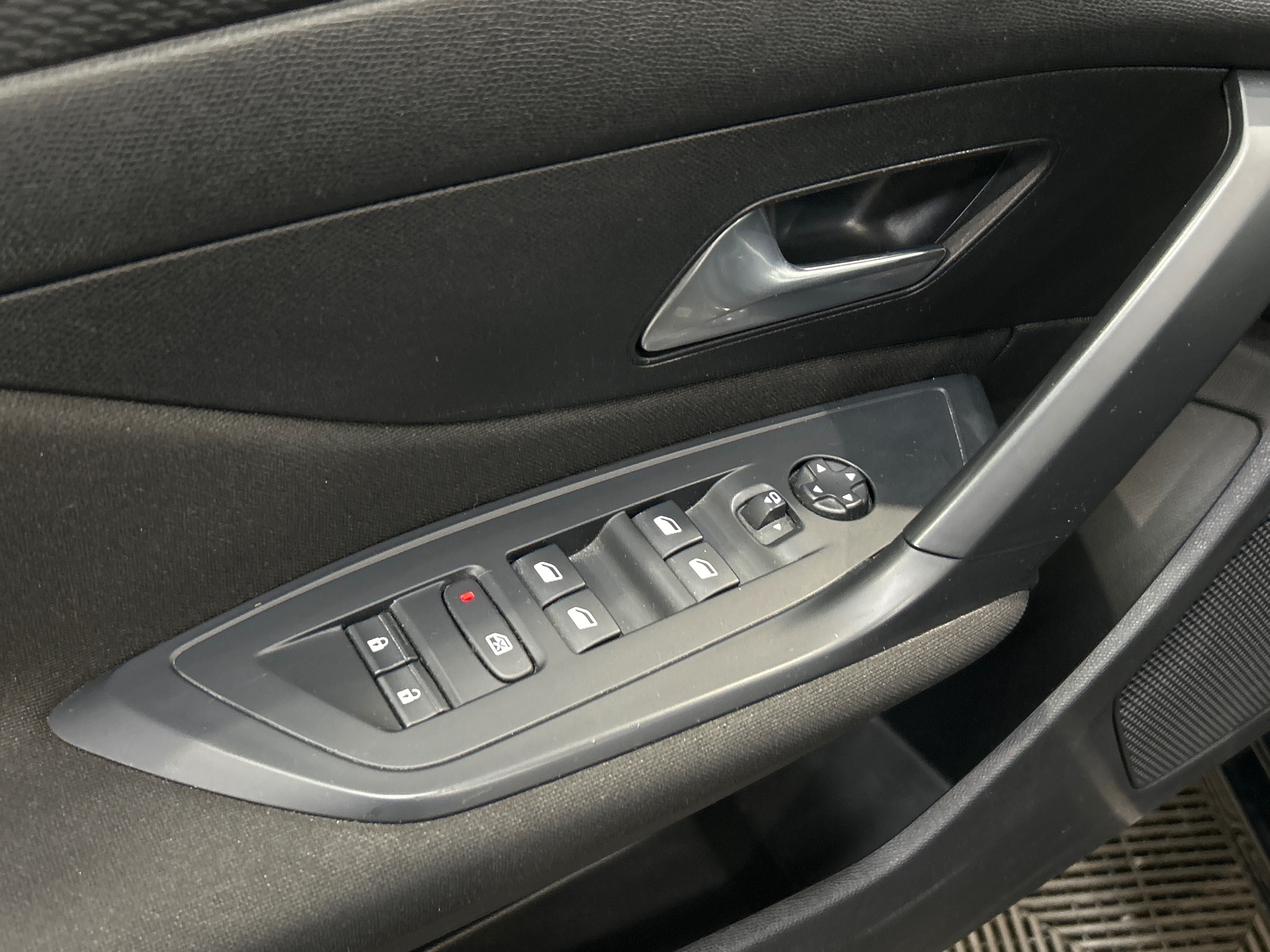 PEUGEOT 308 ACTIVE PACK PTECH130 S&S EAT8