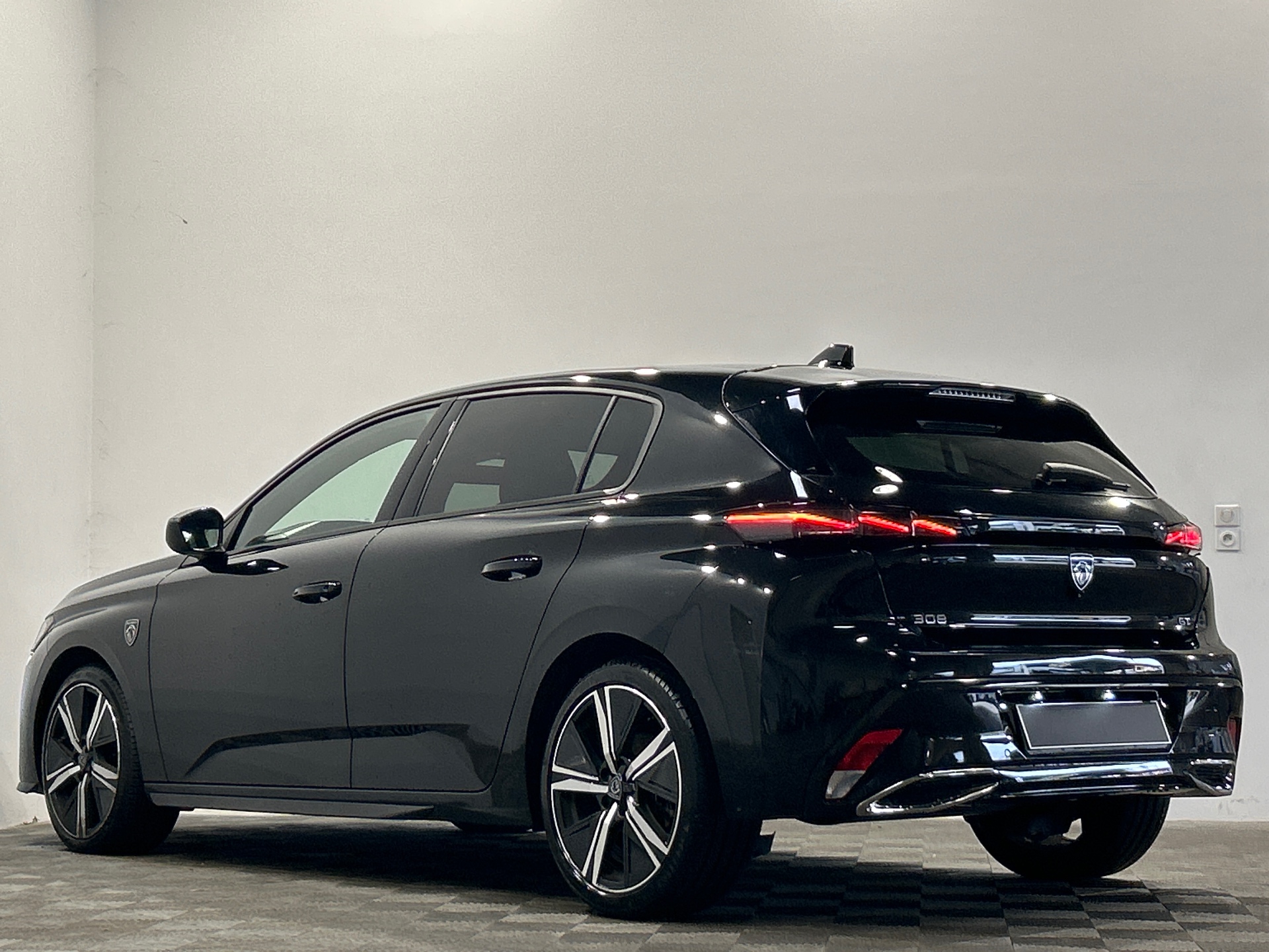 PEUGEOT 308 GT PureTech 130 S&S EAT8