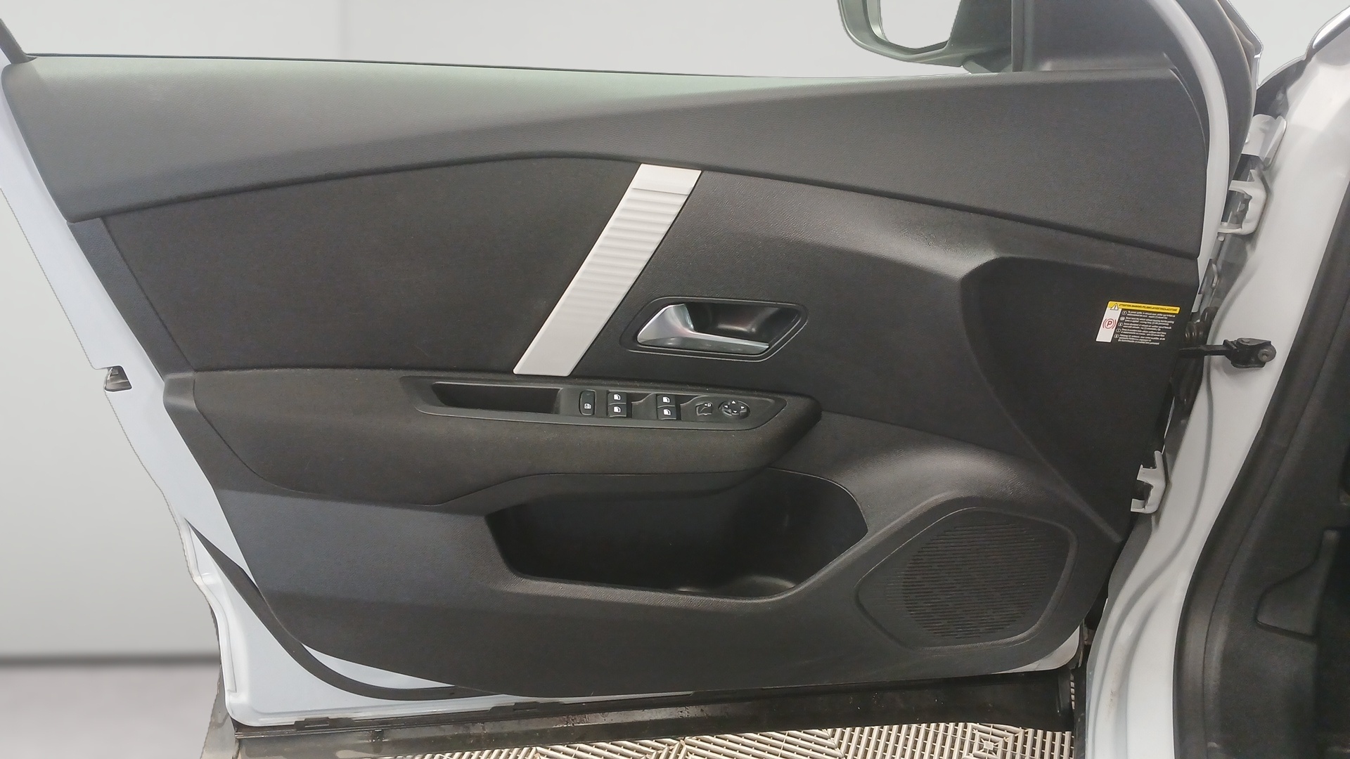 CITROEN C4 Hybride 136 e-DCS6 Plus