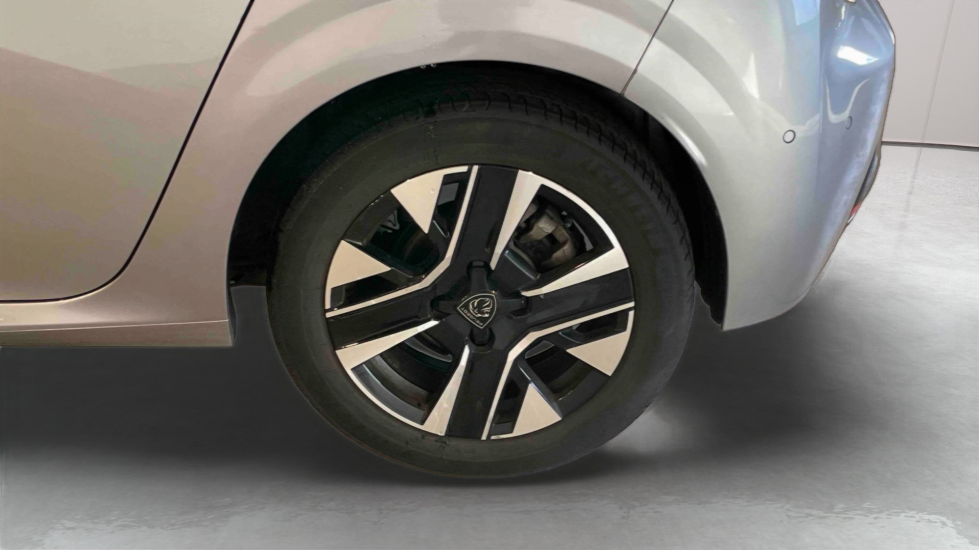 PEUGEOT 208 PureTech 100 S&S BVM6 Allure