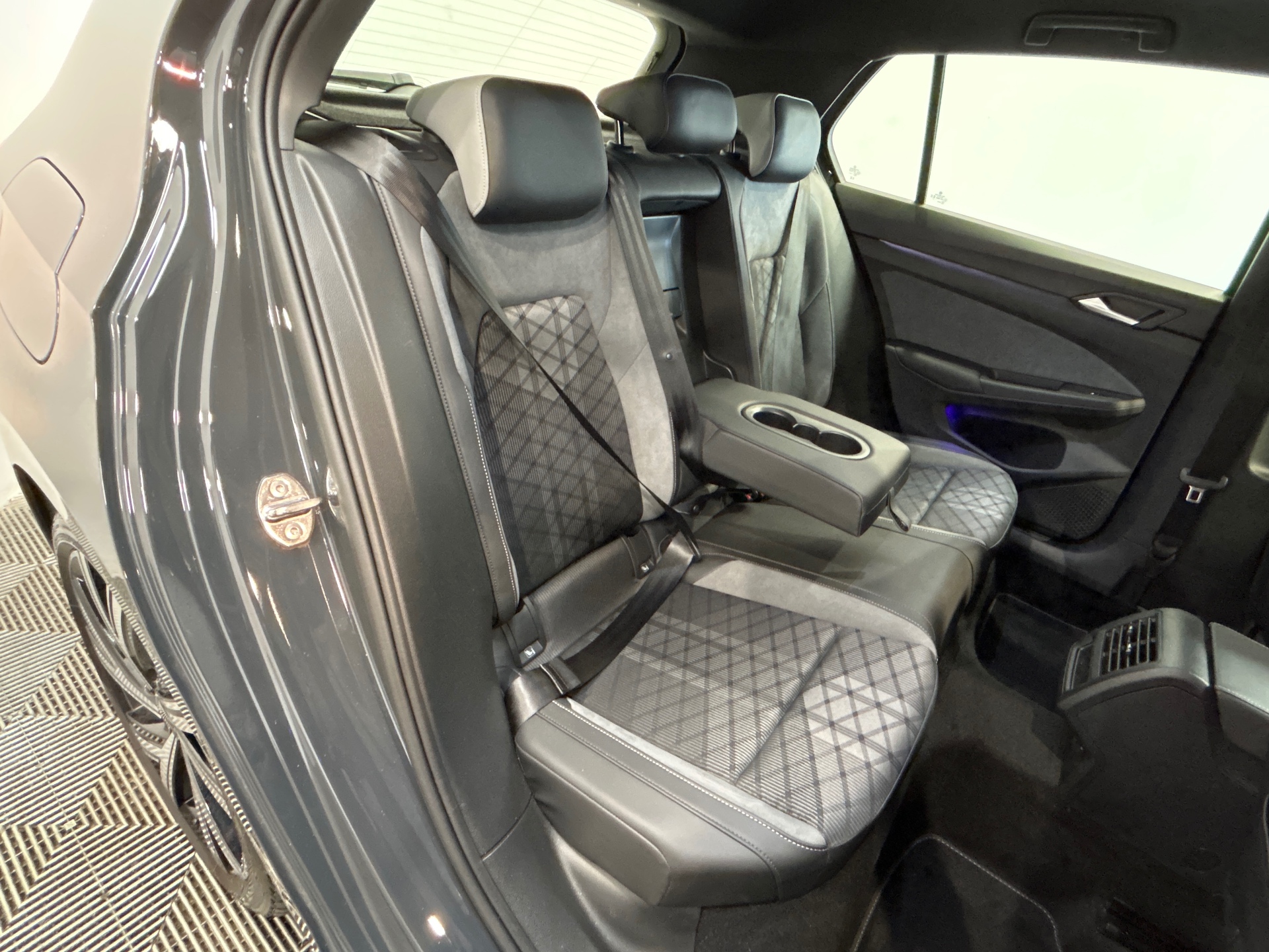 VOLKSWAGEN GOLF 1.5 eTSI OPF 150 DSG7 R-Line