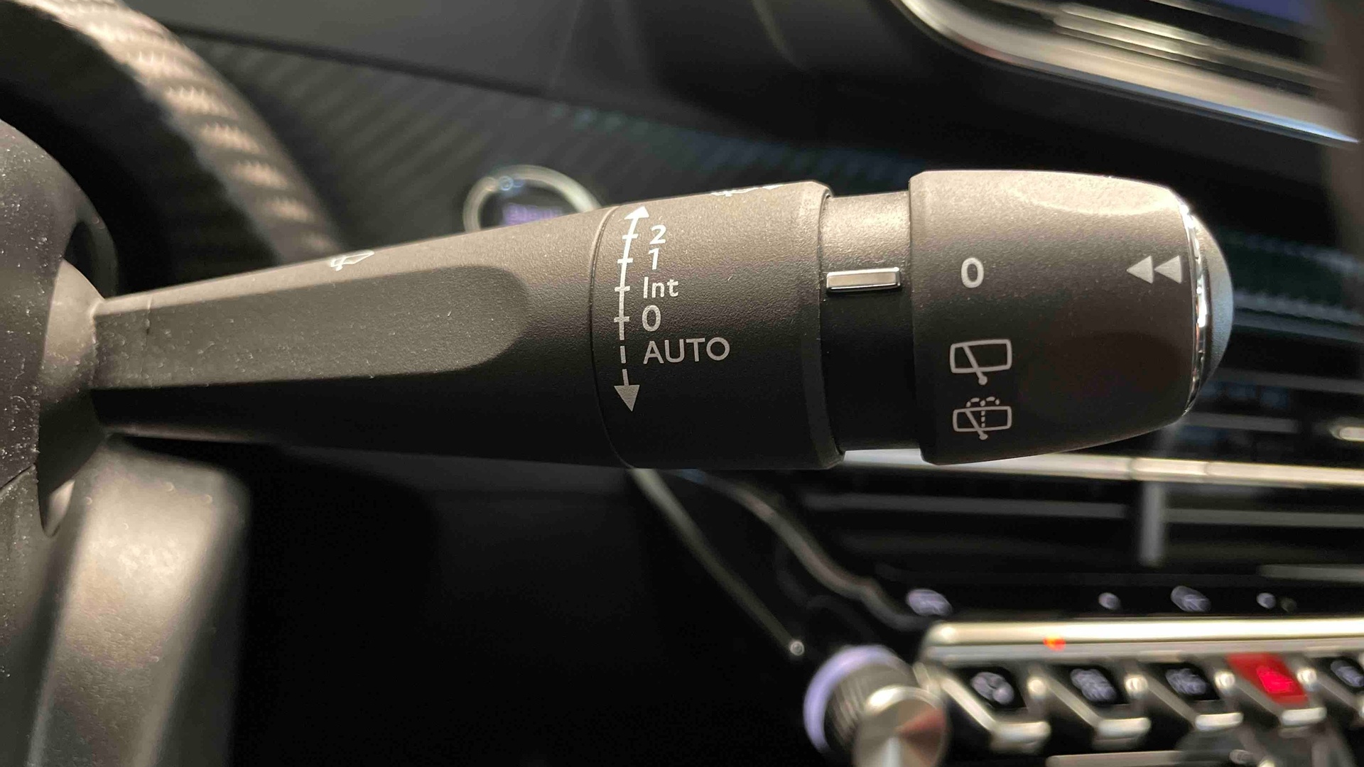 PEUGEOT 208 PureTech 100 S&S BVM6 Allure