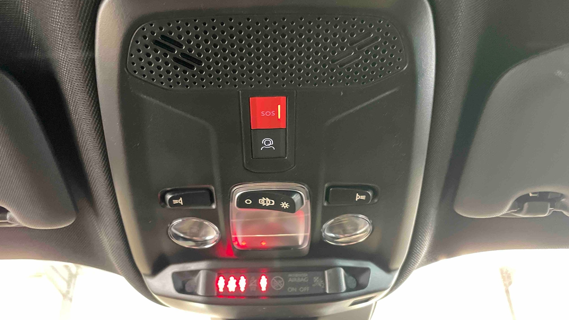 PEUGEOT 2008 Hybrid 136 e-DCS6 Allure