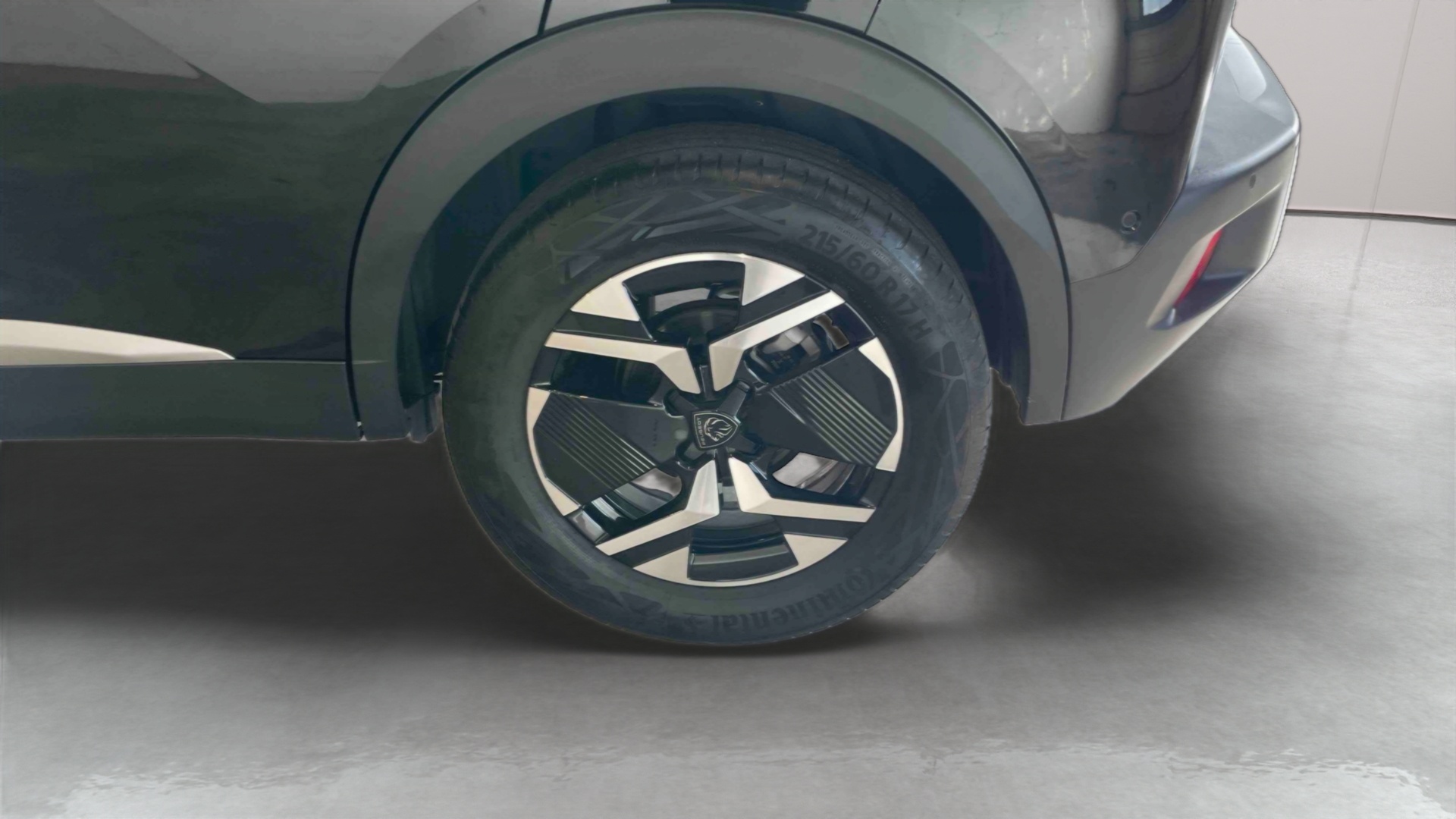 PEUGEOT 2008 Hybrid 136 e-DCS6 Allure