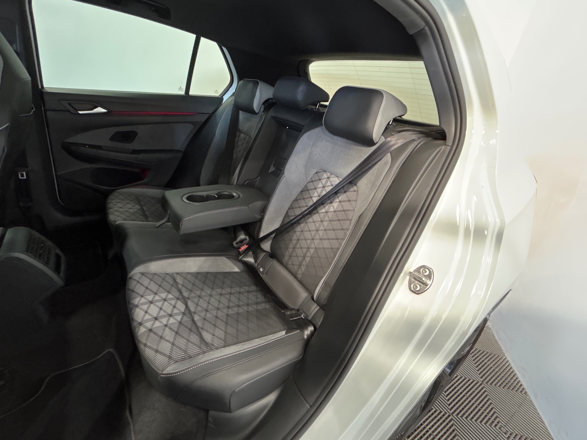 VOLKSWAGEN GOLF 1.5 eTSI OPF 150 DSG7 R-Line