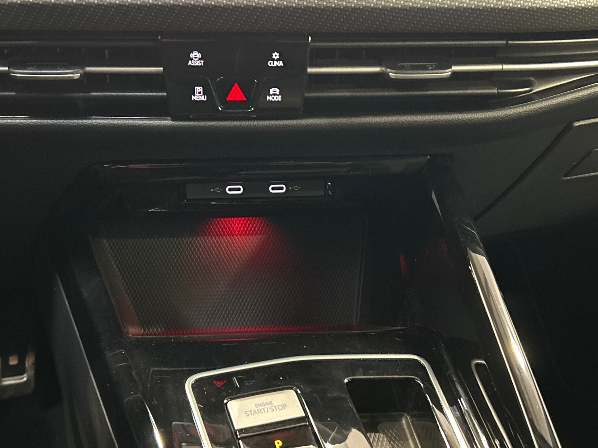 VOLKSWAGEN GOLF 1.5 eTSI OPF 150 DSG7 R-Line