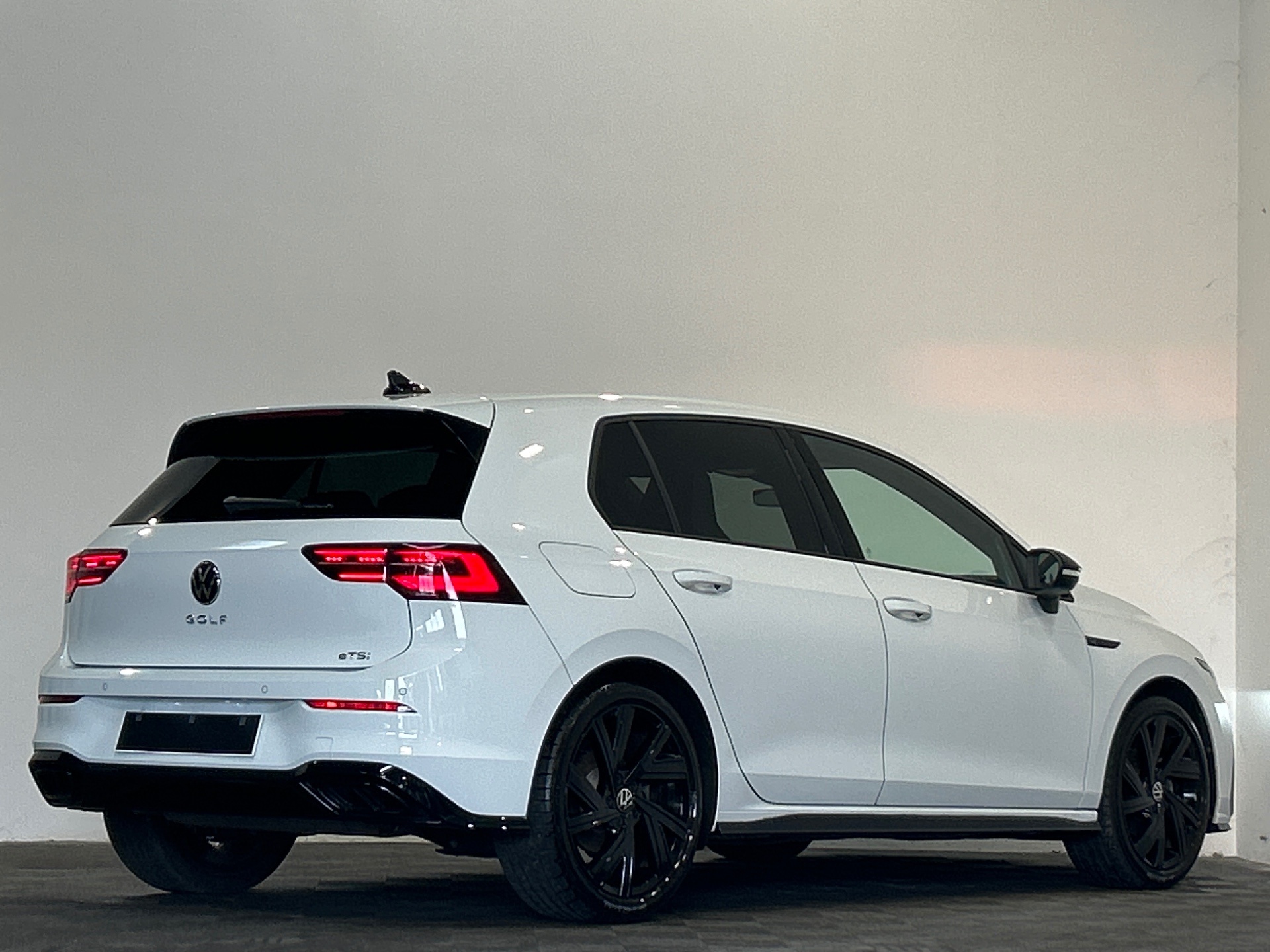 VOLKSWAGEN GOLF 1.5 eTSI OPF 150 DSG7 R-Line