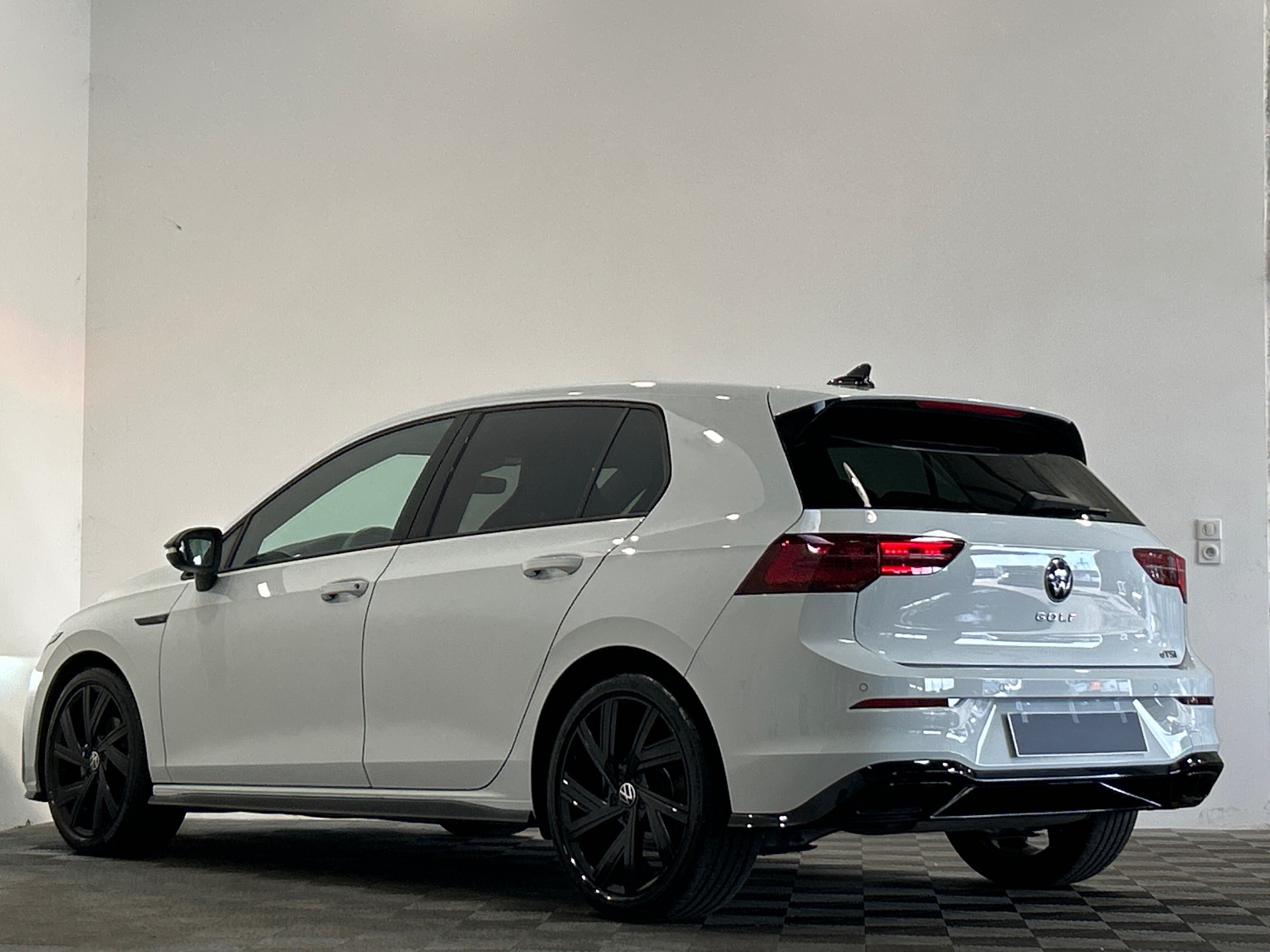 VOLKSWAGEN GOLF 1.5 eTSI OPF 150 DSG7 R-Line
