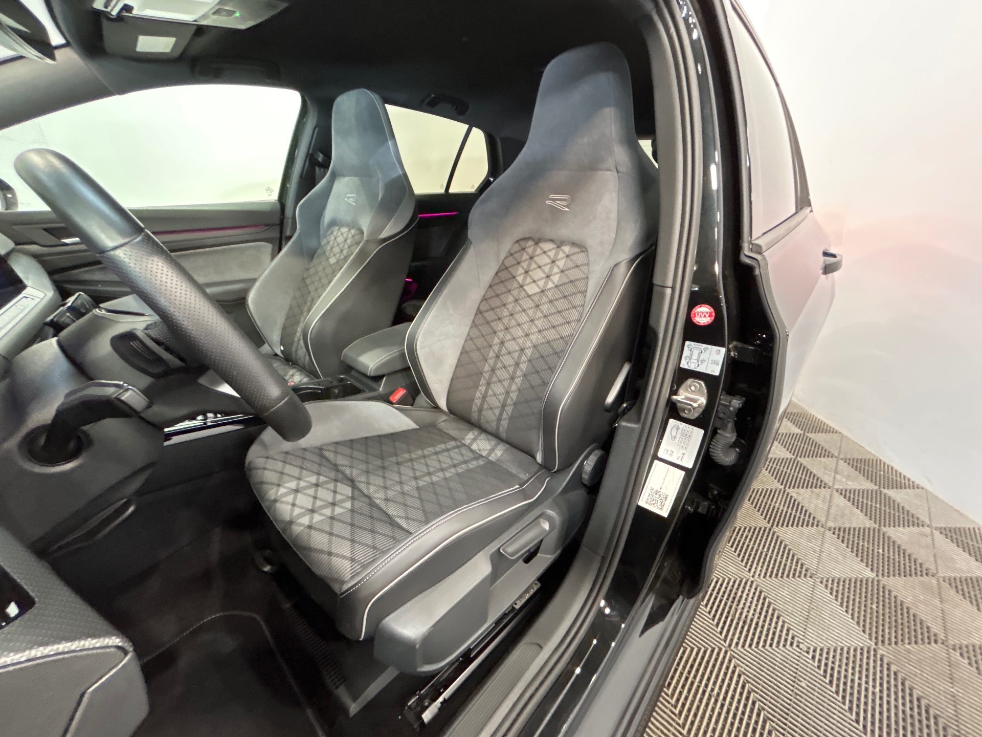 VOLKSWAGEN GOLF 1.5 eTSI OPF 150 DSG7 R-Line
