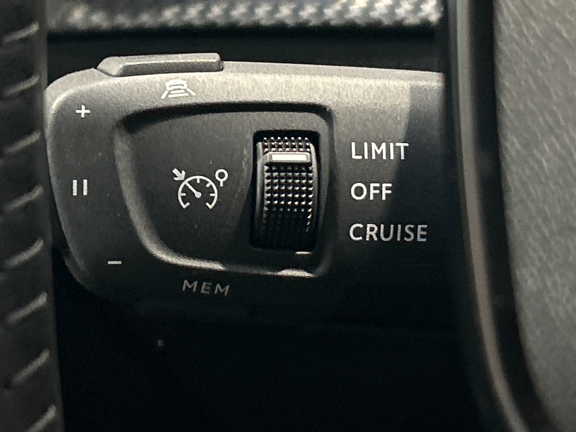 PEUGEOT 208 ALL PT100 BVM