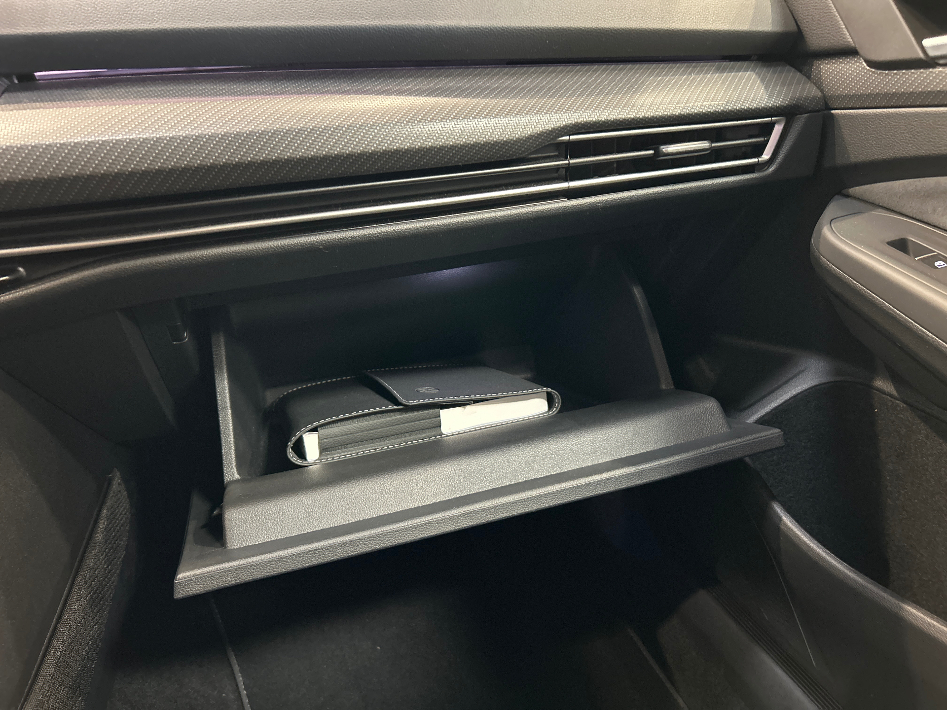 VOLKSWAGEN GOLF 1.5 eTSI OPF 150 DSG7 R-Line