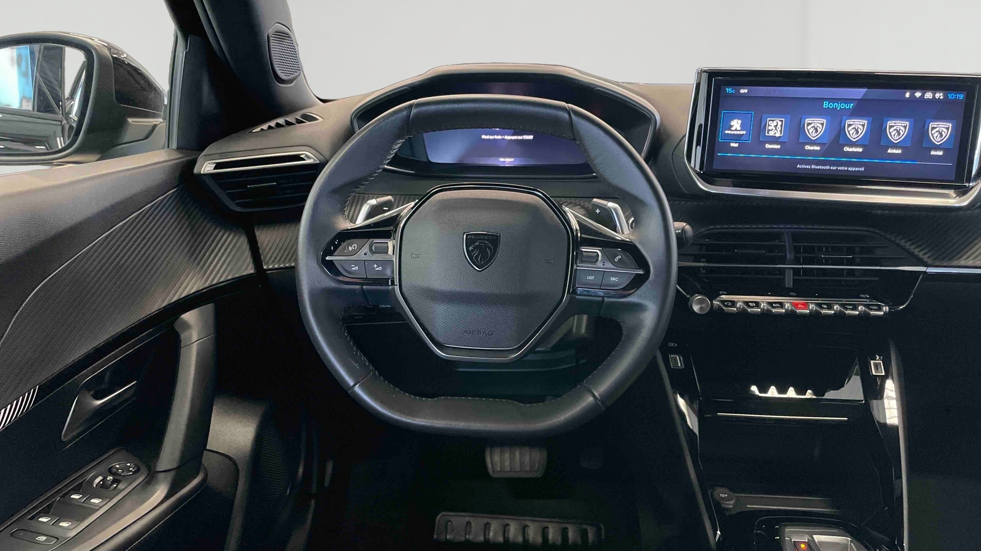 PEUGEOT 2008 Hybrid 136 e-DCS6 Allure