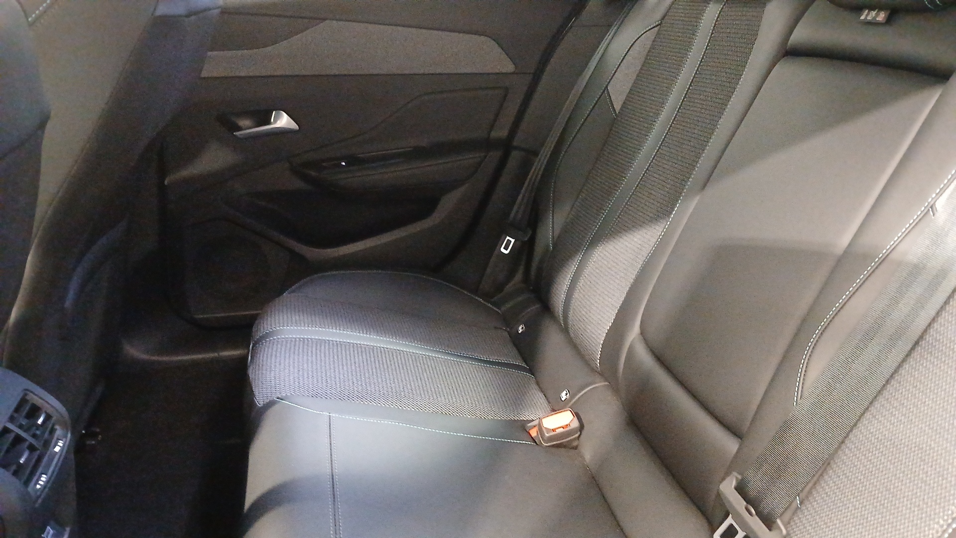 PEUGEOT 308 SW ALLURE BLUEHDI 130 S&S EAT8