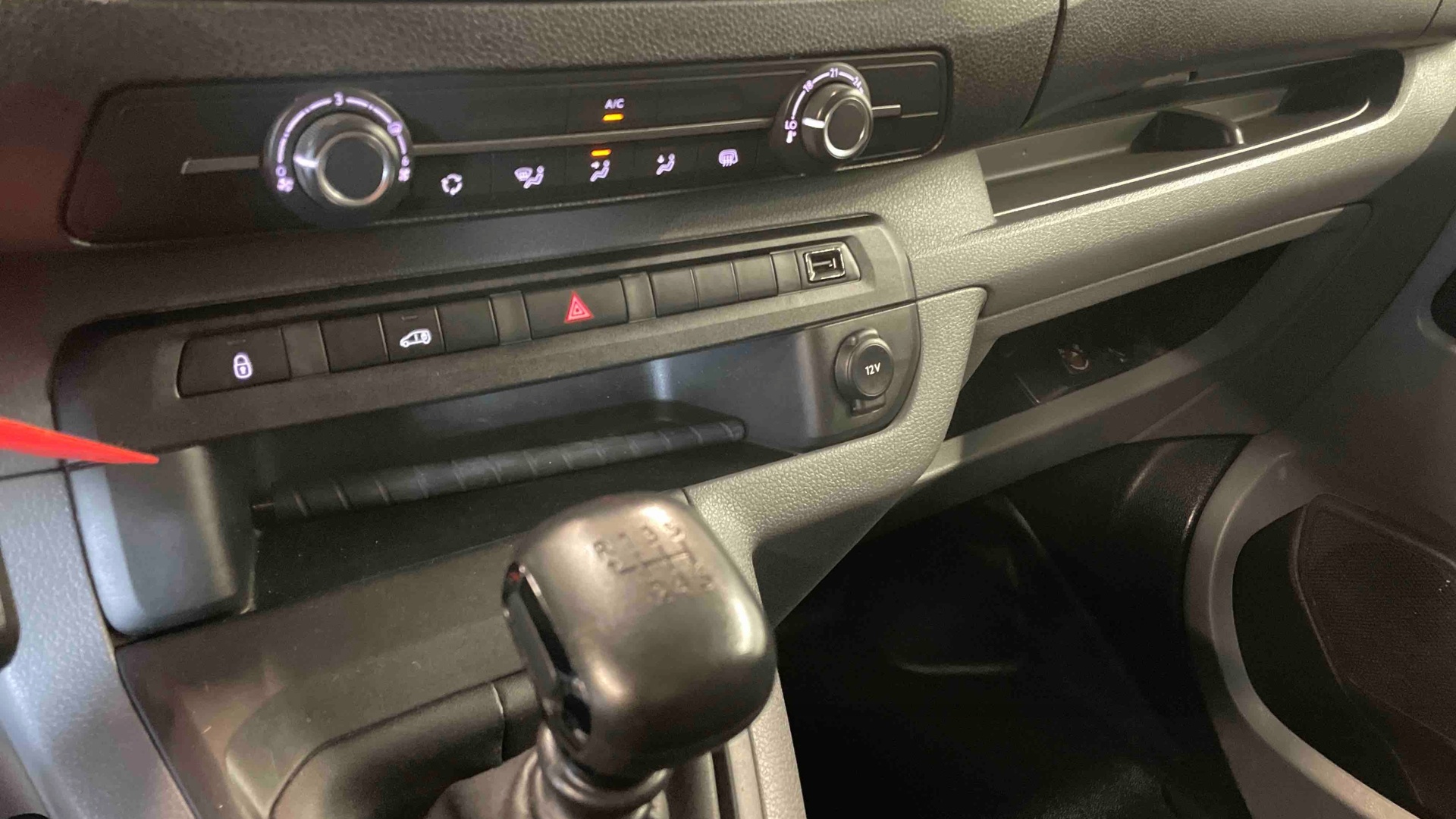 PEUGEOT EXPERT FOURGON FGN TOLE STANDARD 1.5 BLUEHDI 120 S&S BVM6 ASPHALT