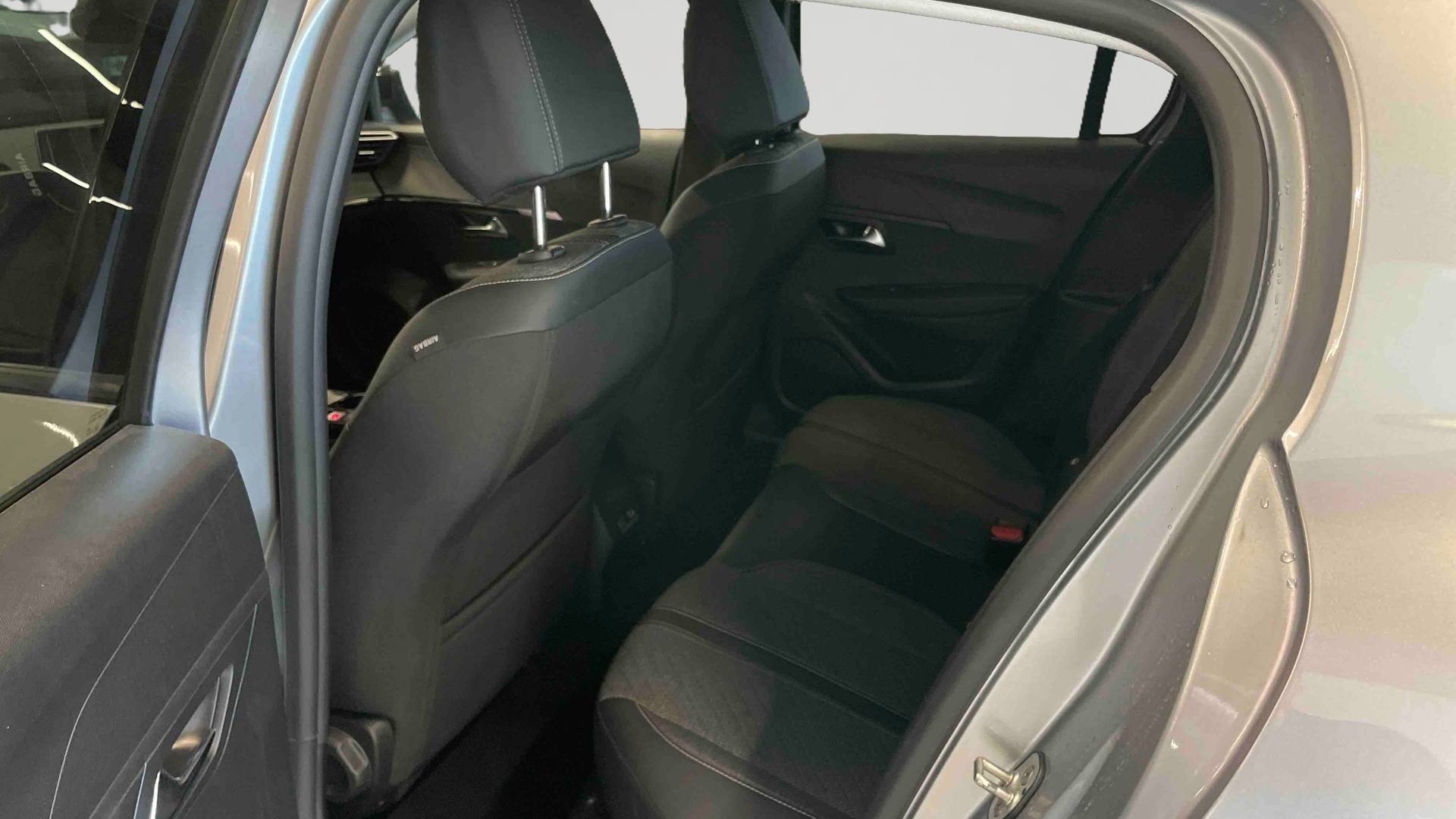 PEUGEOT 208 PureTech 100 S&S BVM6 Allure