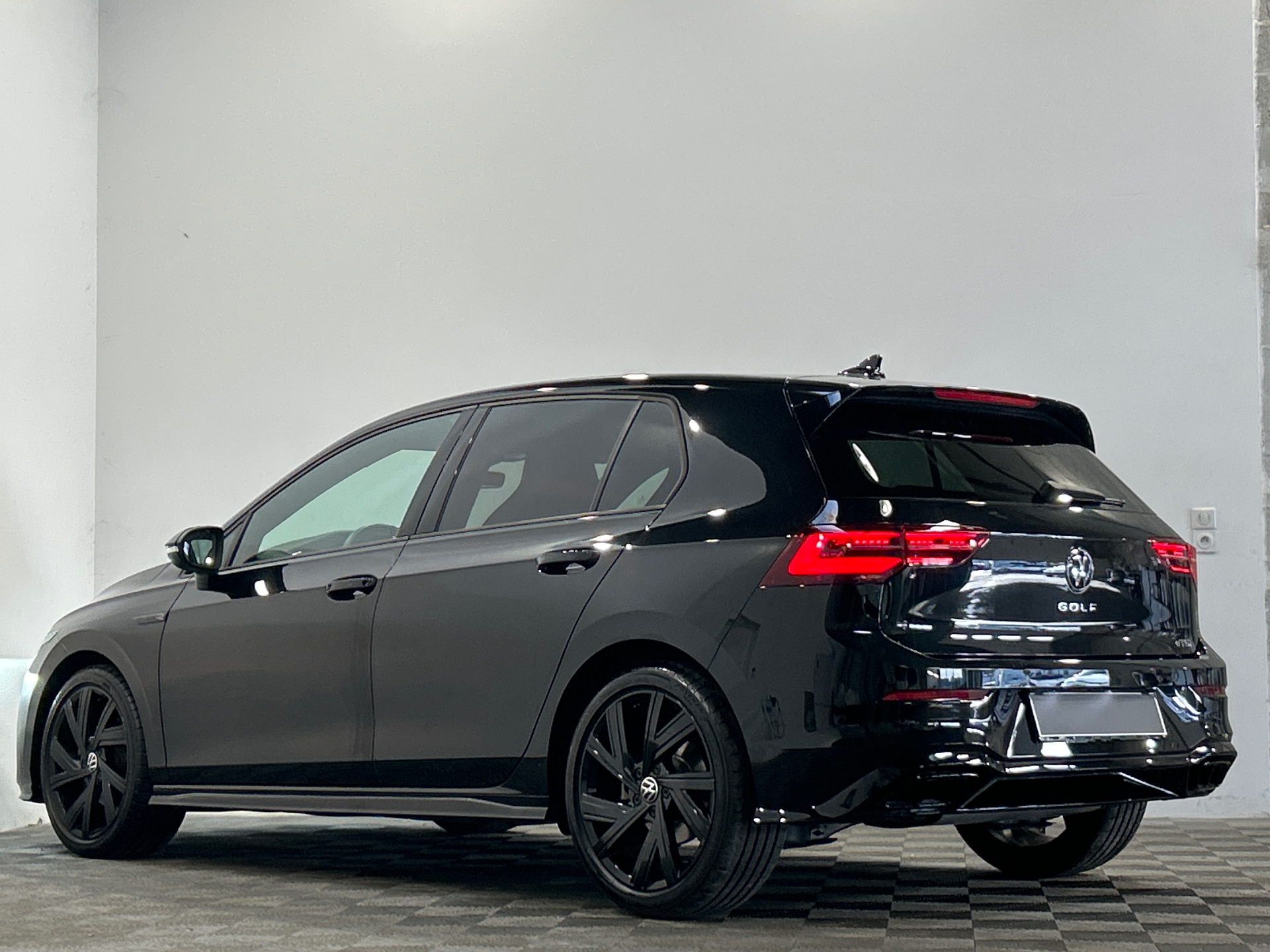 VOLKSWAGEN GOLF 1.5 eTSI OPF 150 DSG7 R-Line