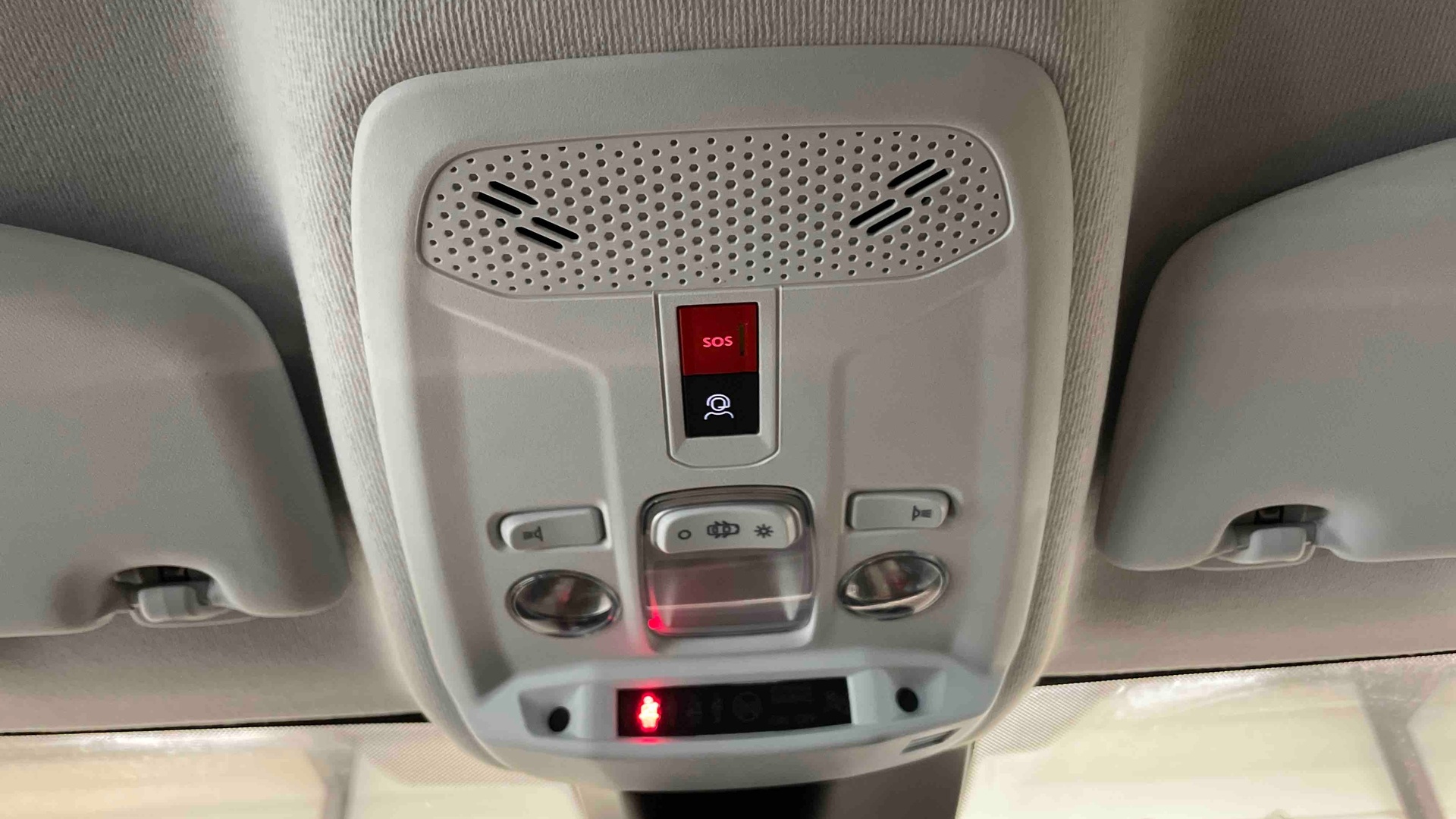 PEUGEOT 208 PureTech 100 S&S BVM6 Allure