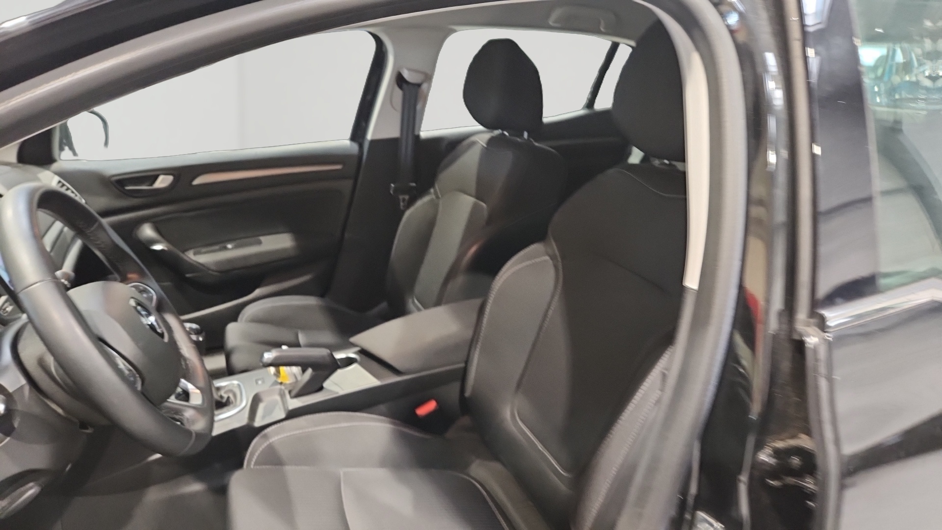 RENAULT MEGANE IV BERLINE Blue dCi 115 - 21B Business