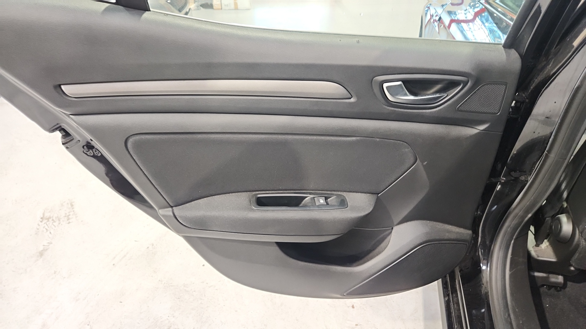RENAULT MEGANE IV BERLINE Blue dCi 115 - 21B Business