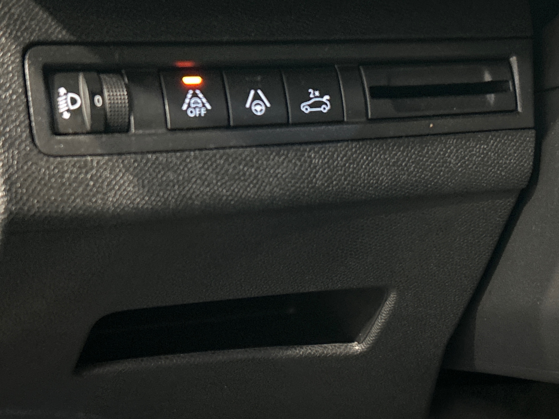 PEUGEOT 3008 ALLURE PACK HYBRID 136 CH E-DCS6