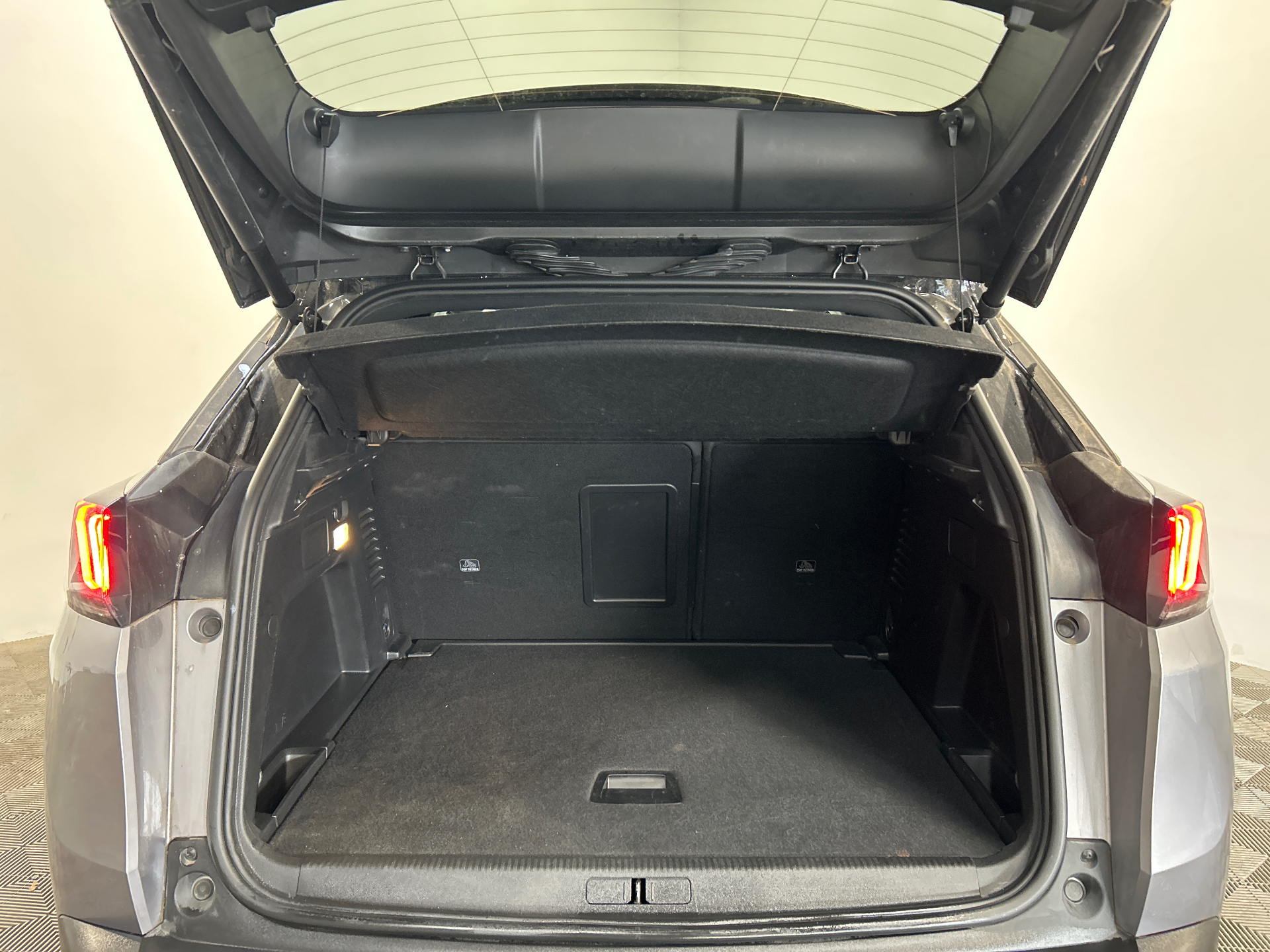PEUGEOT 3008 Hybrid 136 e-DCS6 Allure Pack