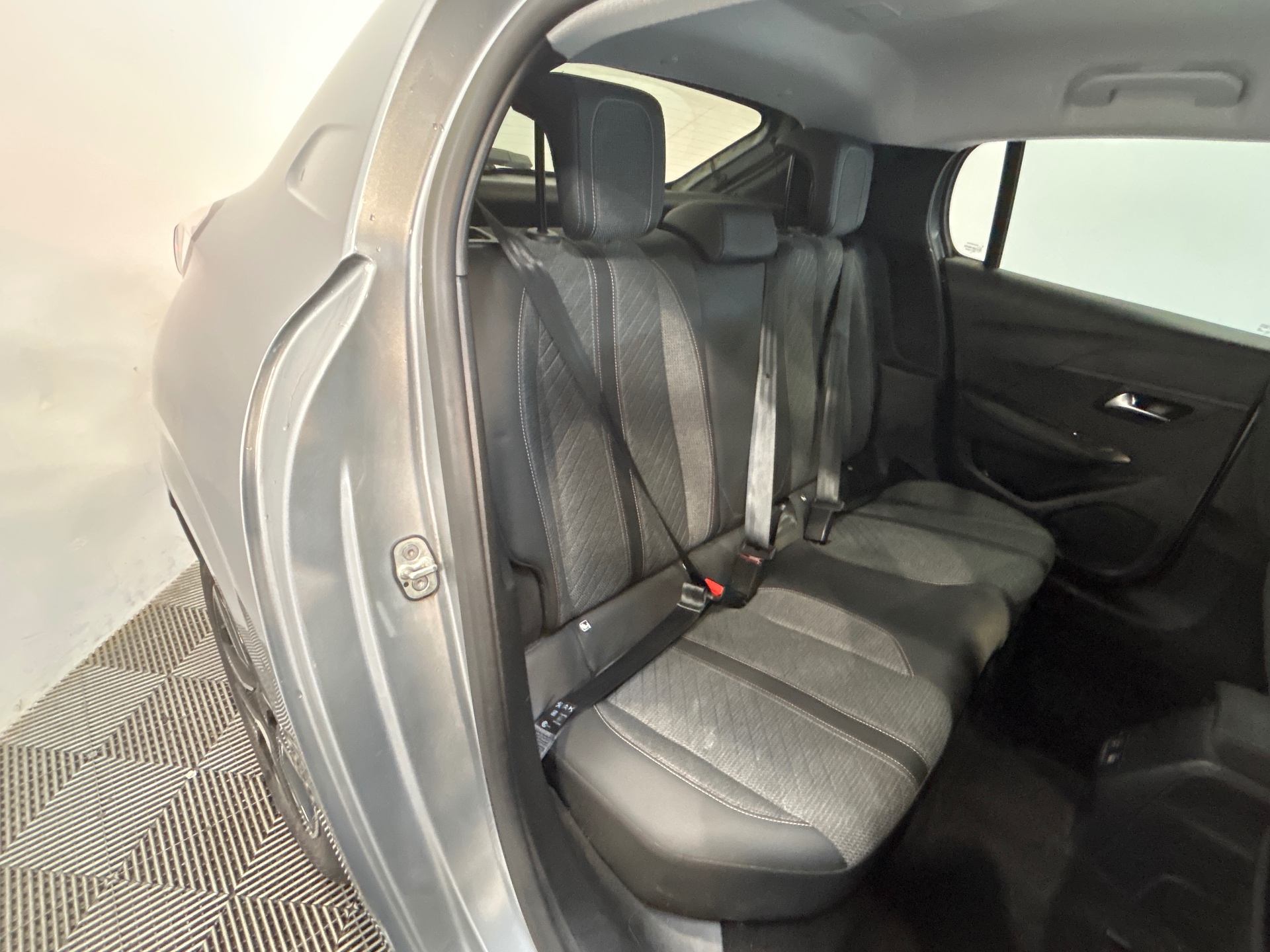 PEUGEOT 208 ALLURE PURETECH 100 S&S BVM6