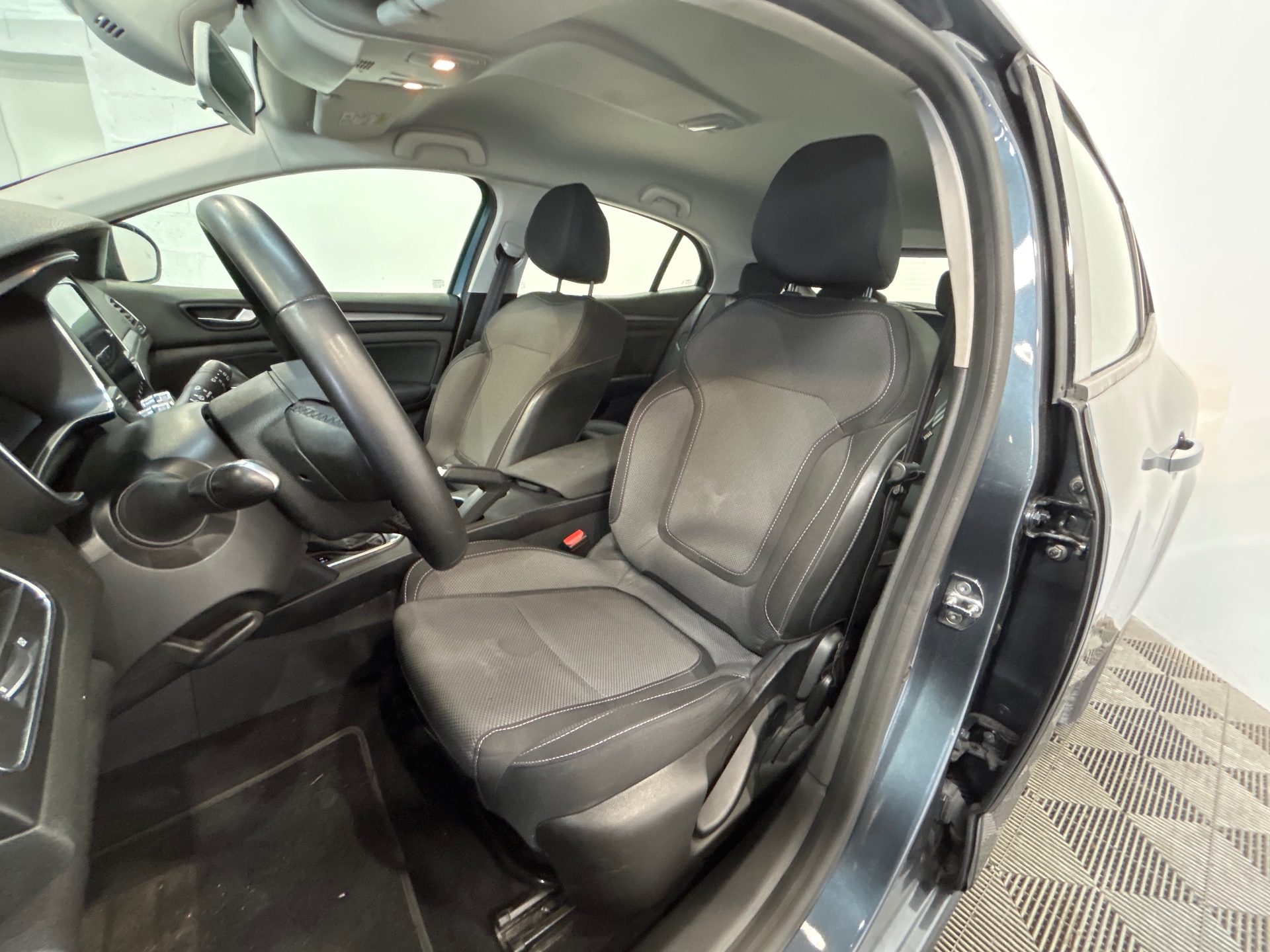RENAULT MEGANE IV BERLINE evolution Blue dCi 115 EDC
