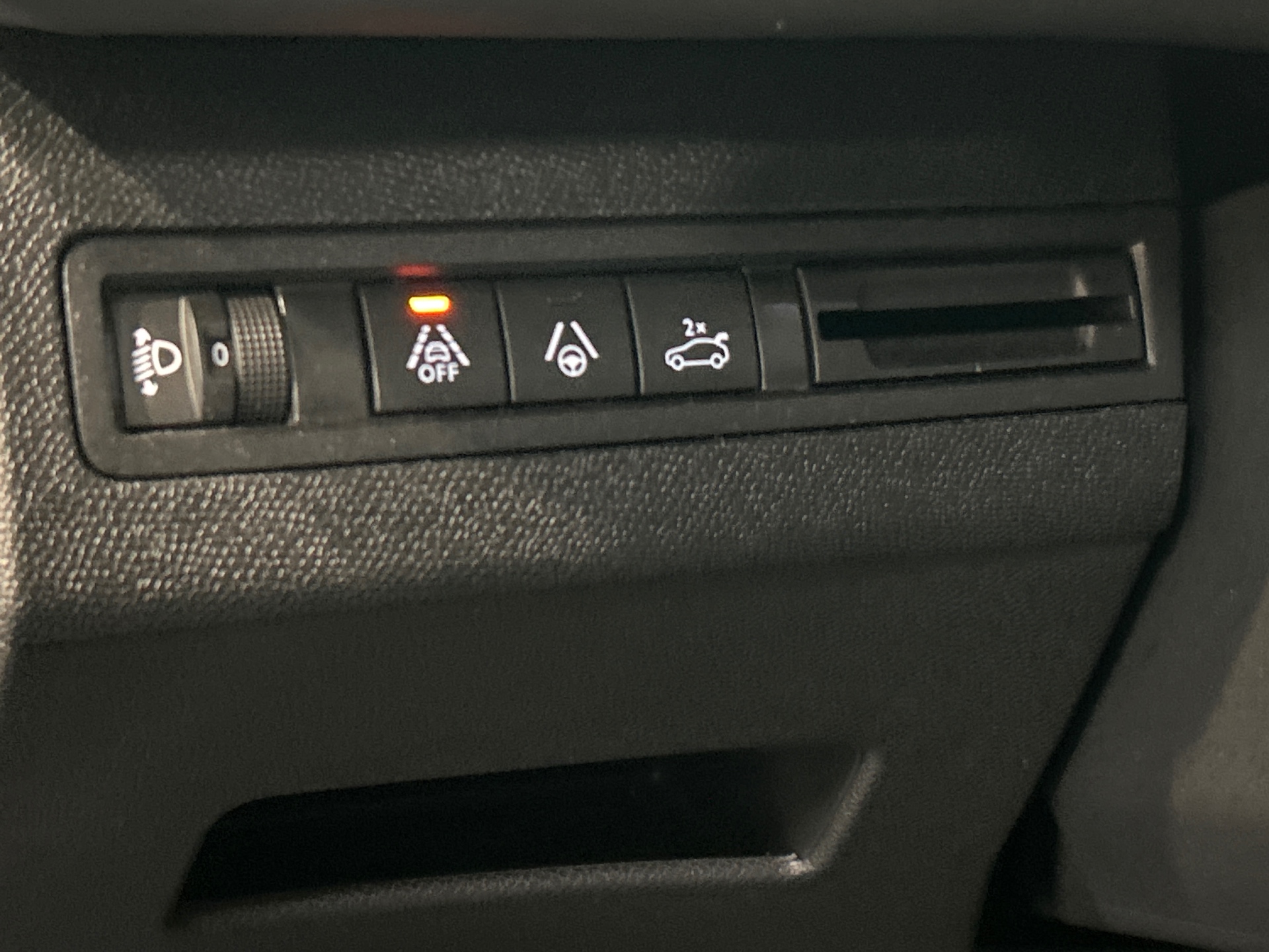PEUGEOT 3008 Hybrid 136 e-DCS6 Allure Pack