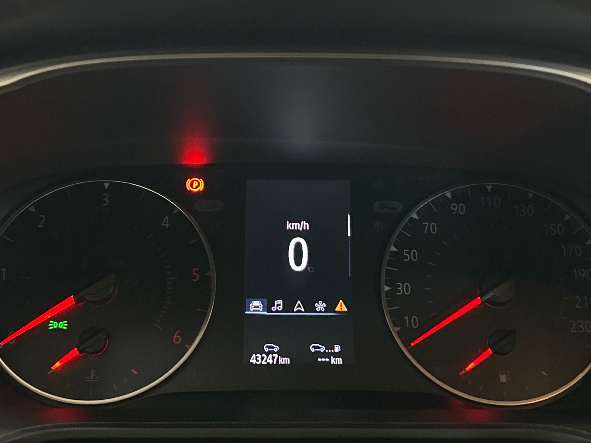 RENAULT MEGANE IV BERLINE evolution Blue dCi 115 EDC