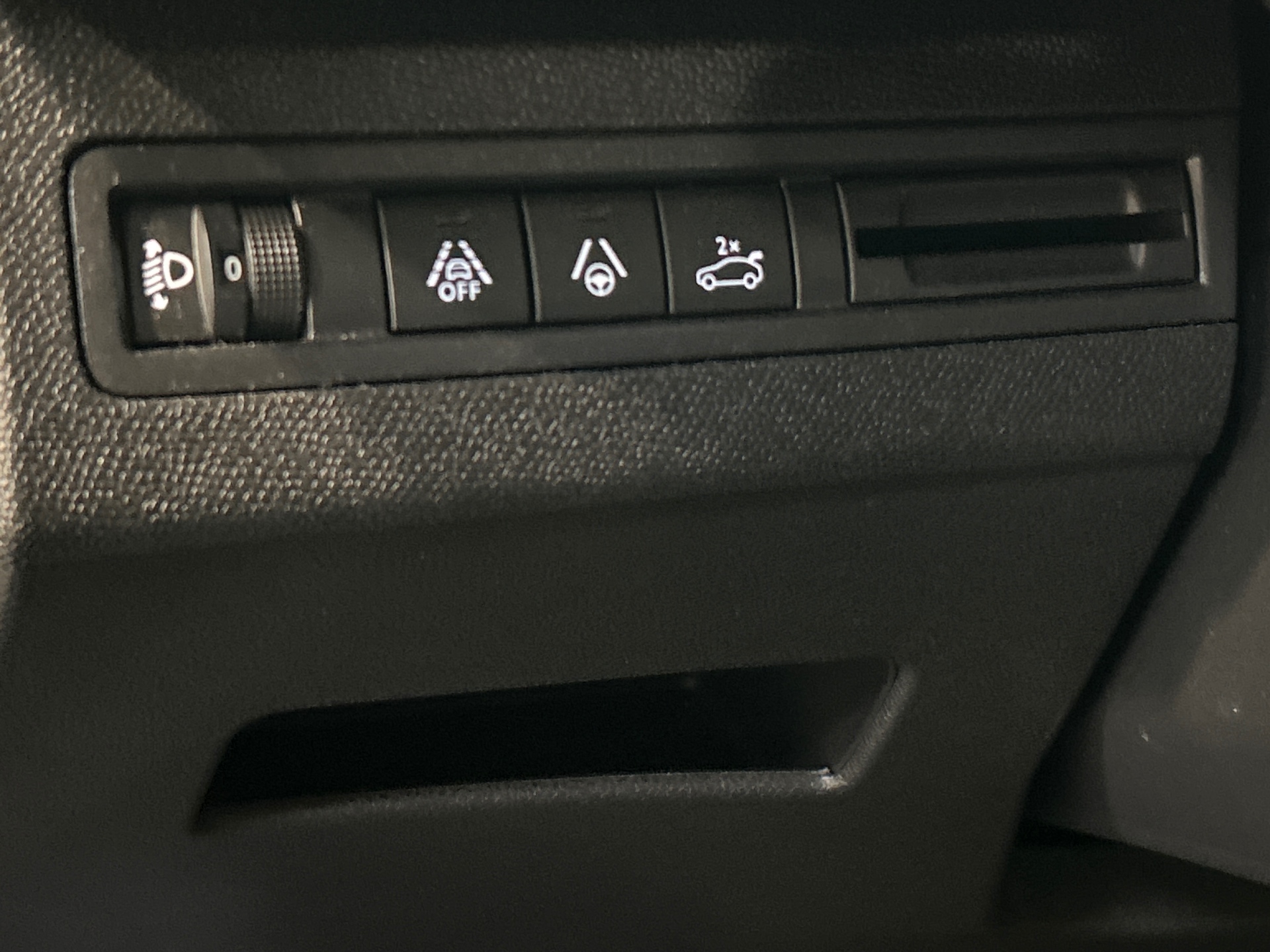 PEUGEOT 5008 ALLURE PK BHDI 130 S&S EAT8