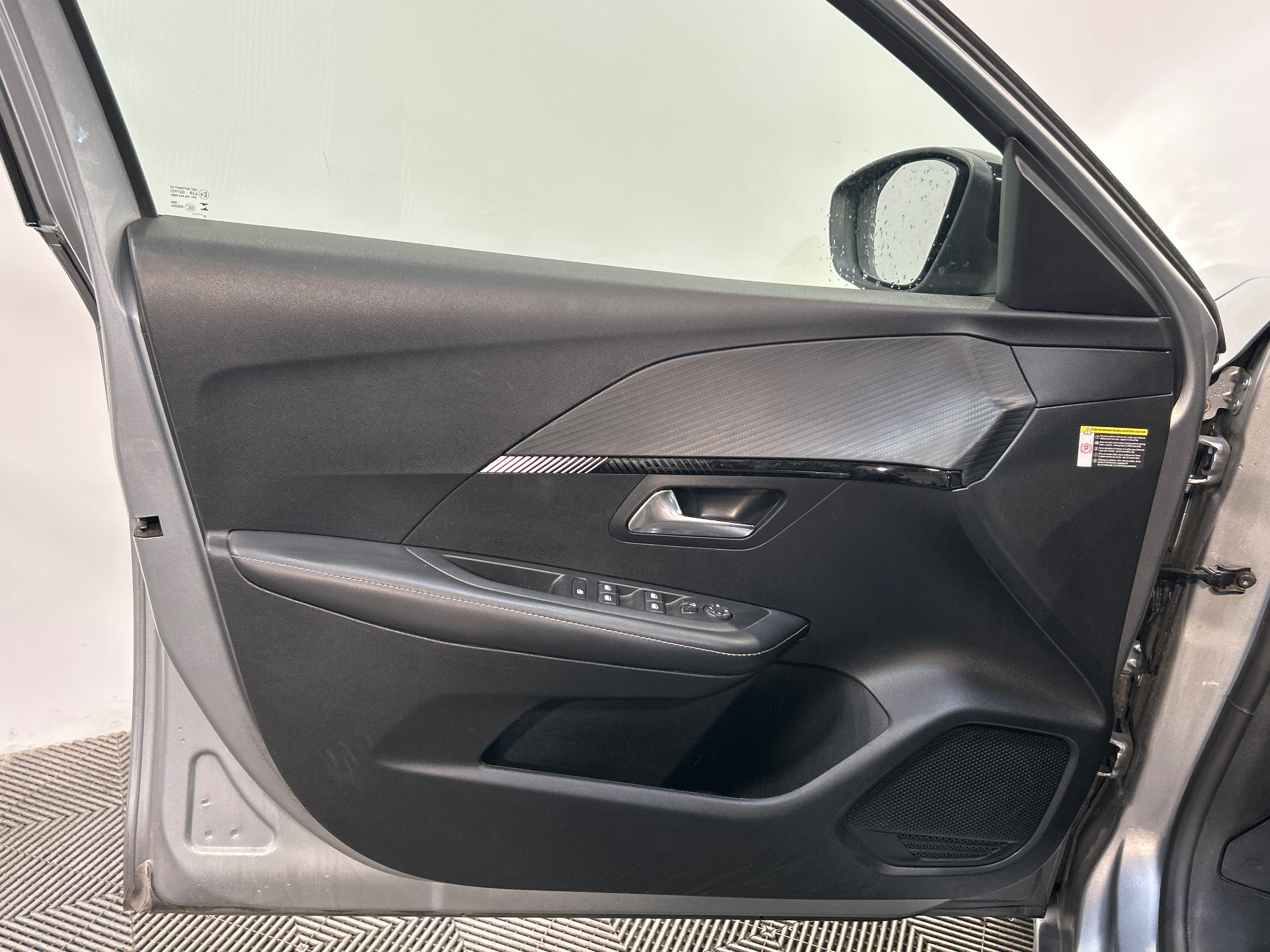 PEUGEOT 208 ALLURE PURETECH 100 S&S BVM6