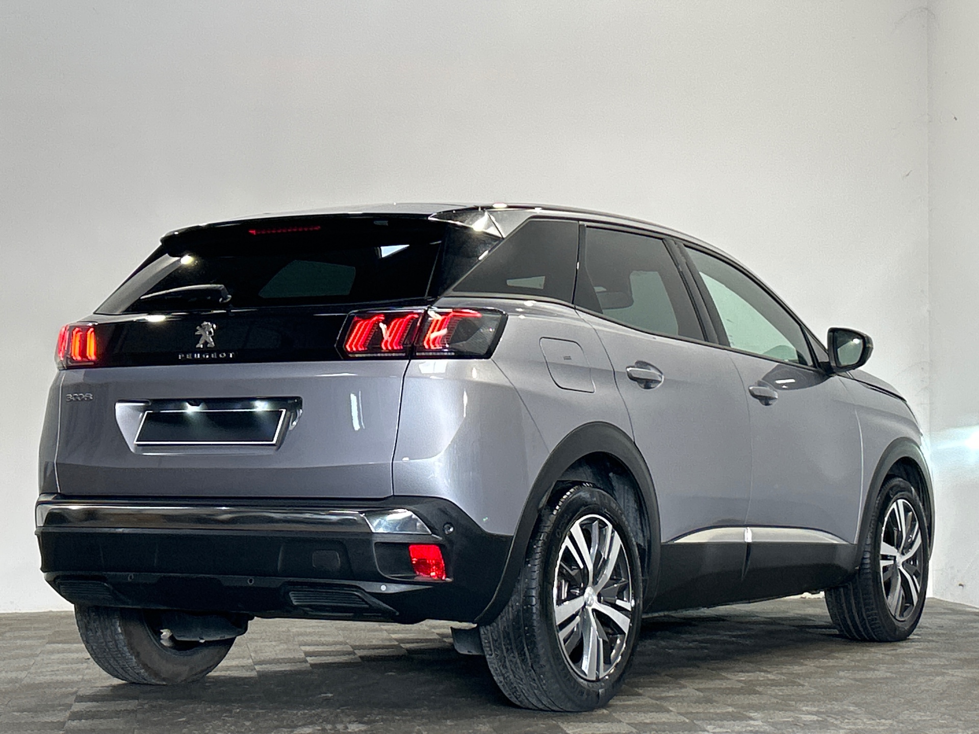PEUGEOT 3008 Hybrid 136 e-DCS6 Allure Pack
