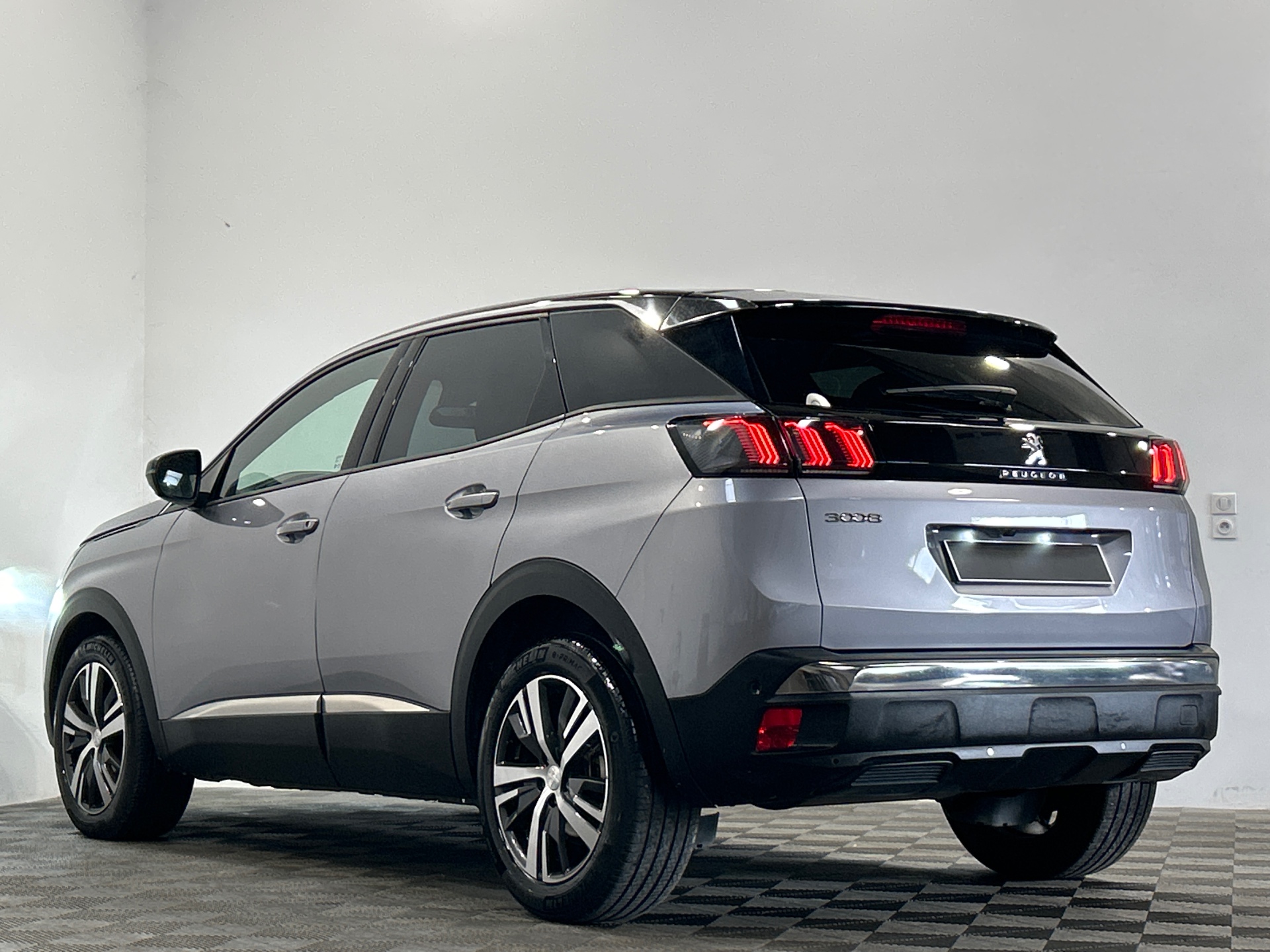 PEUGEOT 3008 Hybrid 136 e-DCS6 Allure Pack