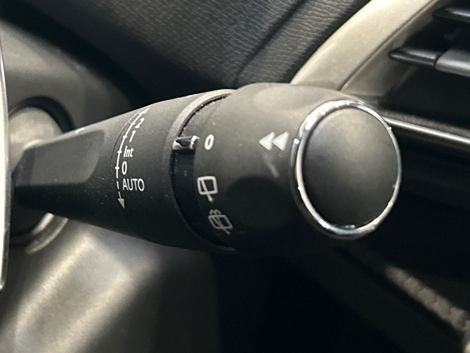 PEUGEOT 3008 Hybrid 136 e-DCS6 Allure Pack