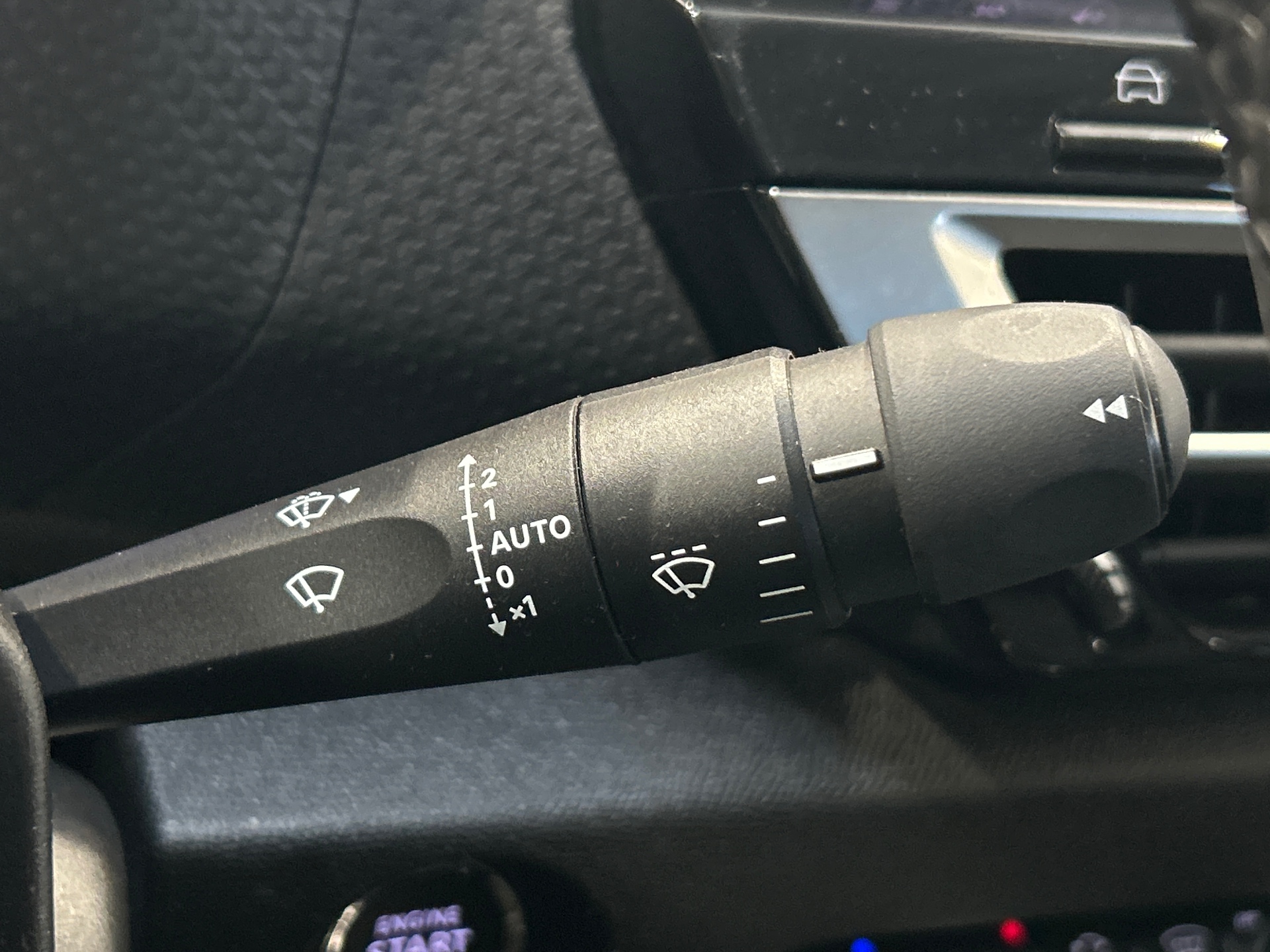 CITROEN C4 X BlueHDi 130 S&S EAT8 Shine Pack