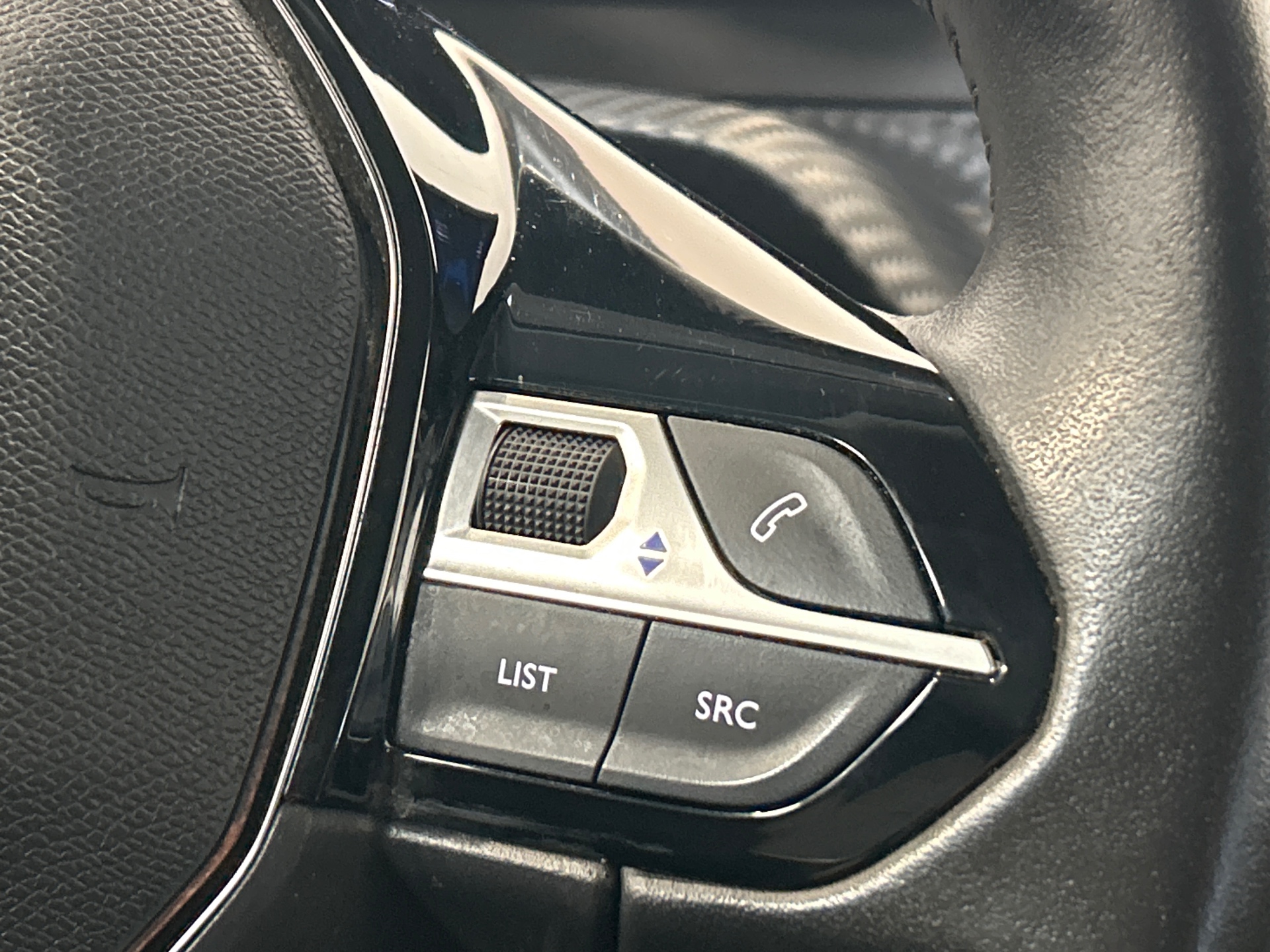 PEUGEOT 208 ALLURE PURETECH 100 S&S BVM6