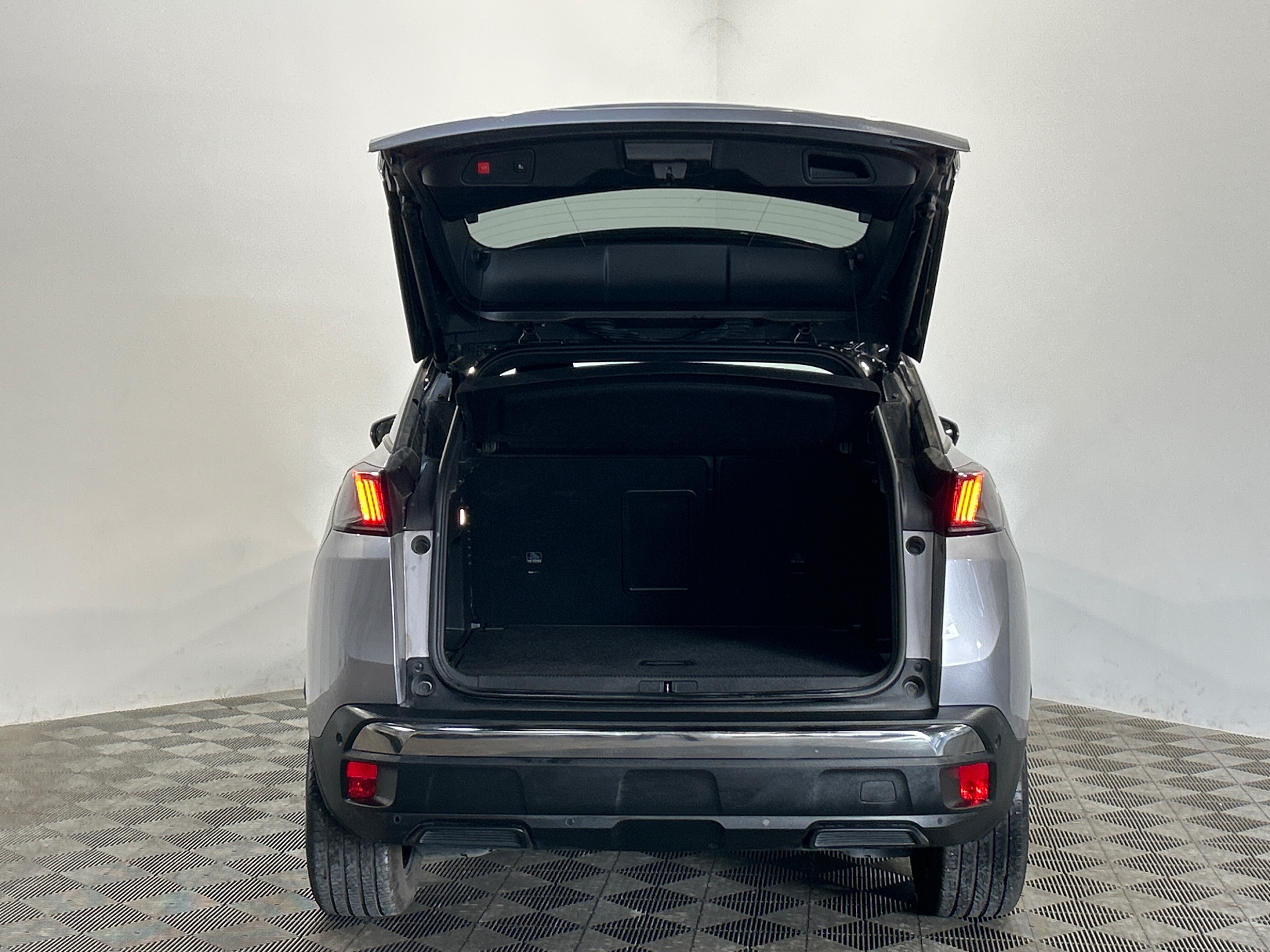 PEUGEOT 3008 Hybrid 136 e-DCS6 Allure Pack