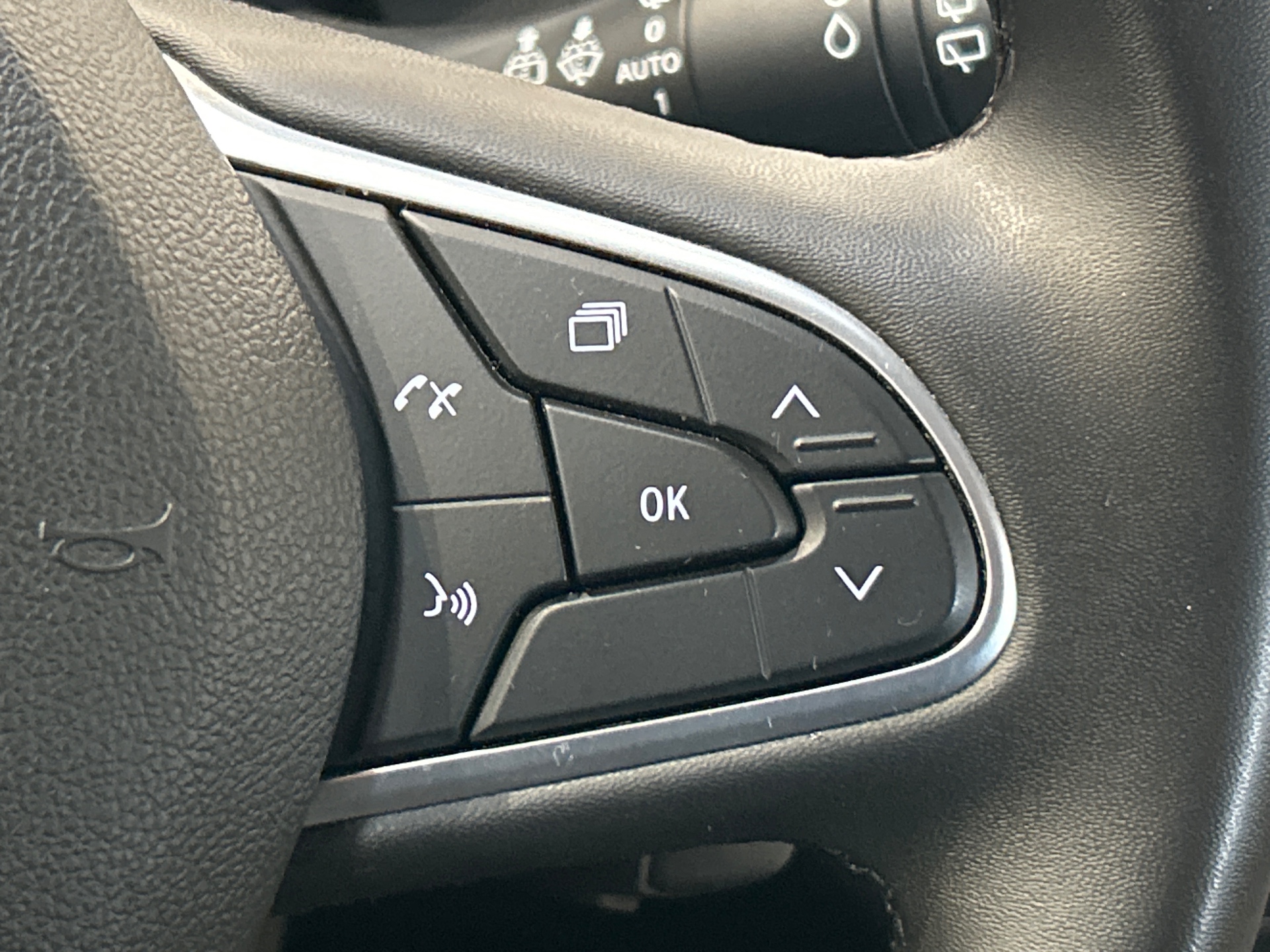 RENAULT MEGANE IV BERLINE evolution Blue dCi 115 EDC