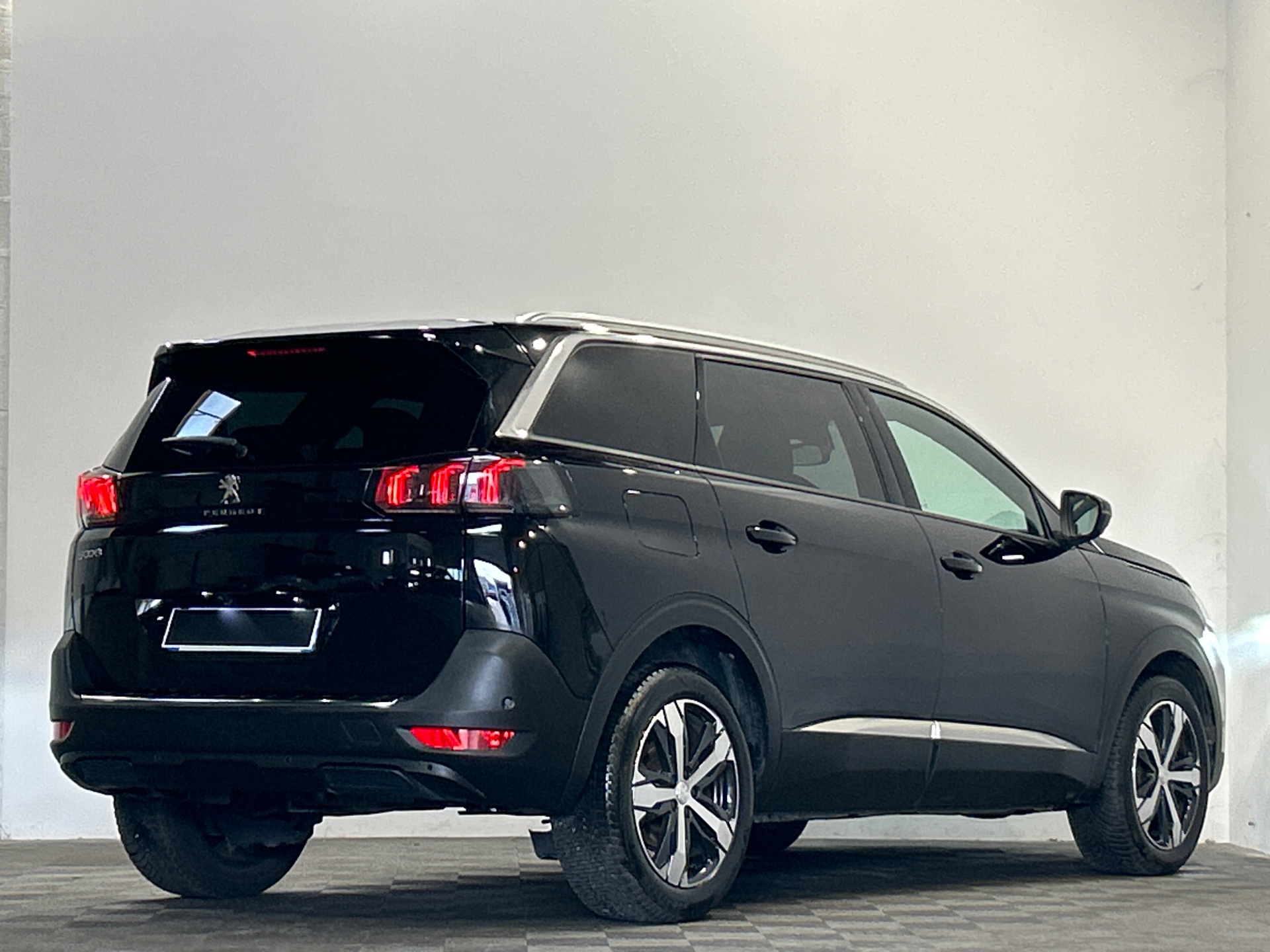 PEUGEOT 5008 ALLURE PK BHDI 130 S&S EAT8
