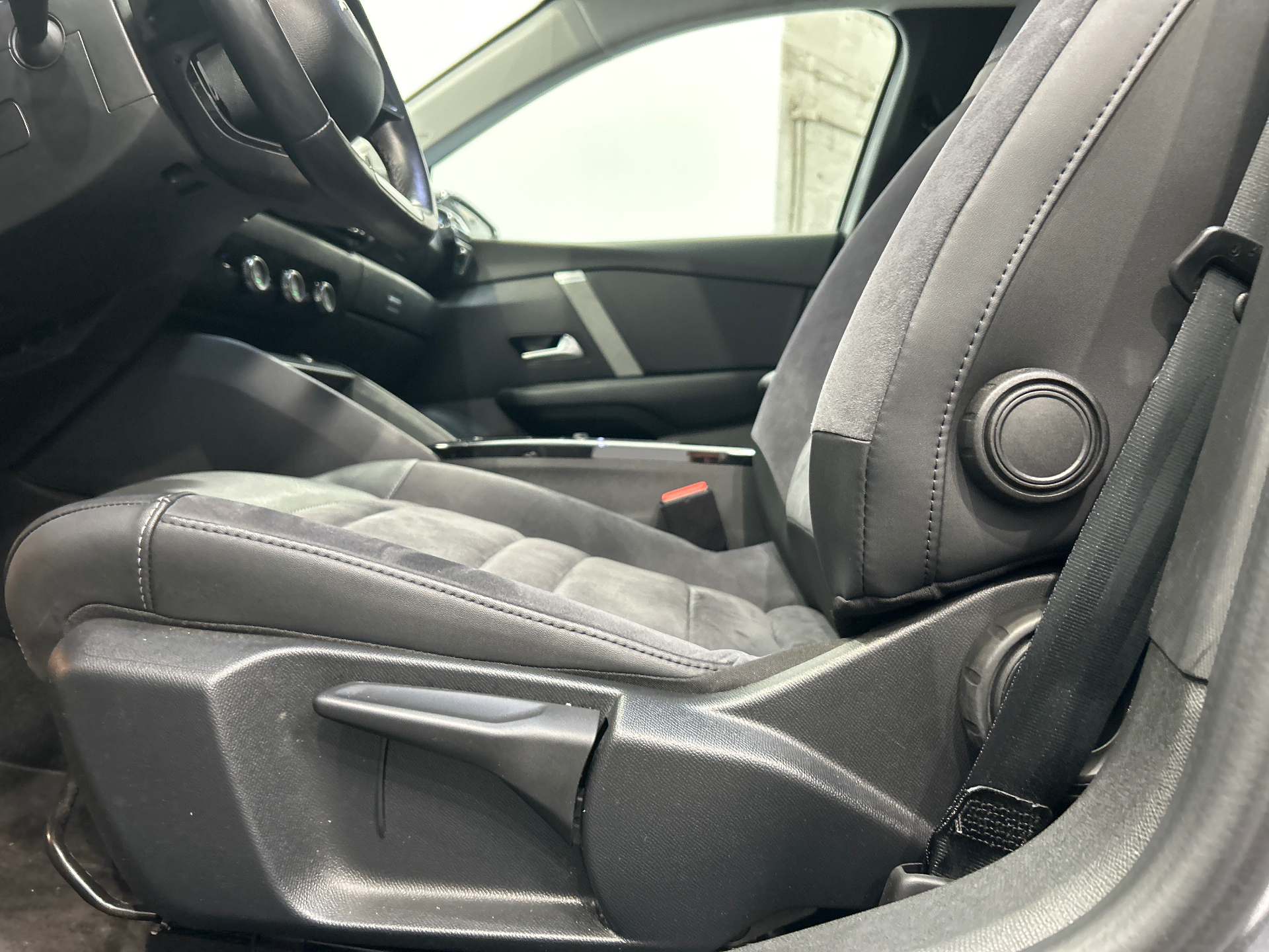 CITROEN C4 X BlueHDi 130 S&S EAT8 Shine Pack