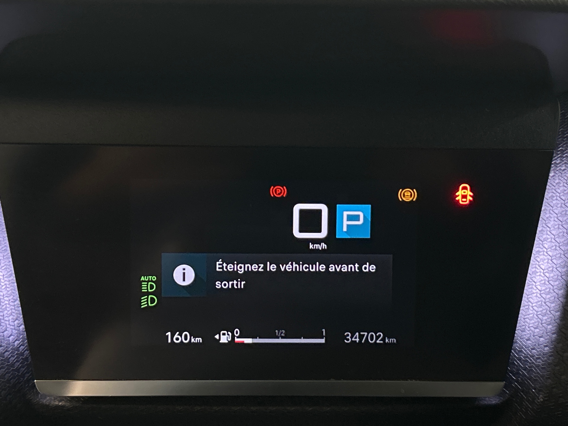 CITROEN C4 X BlueHDi 130 S&S EAT8 Shine Pack