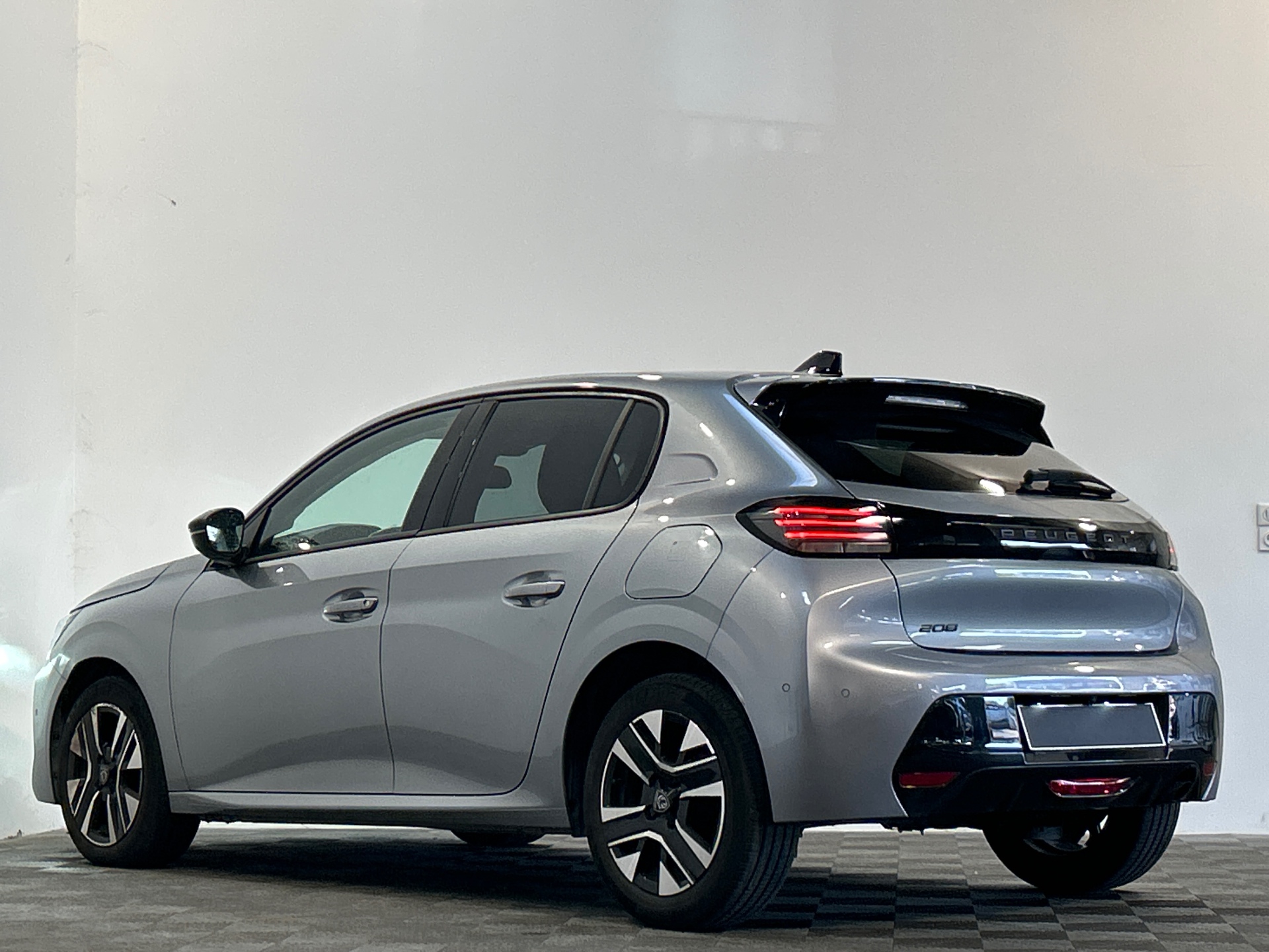 PEUGEOT 208 ALLURE PURETECH 100 S&S BVM6