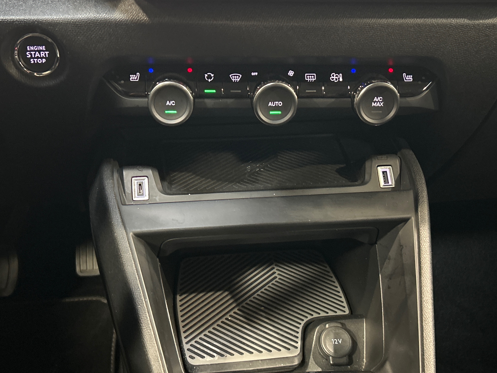 CITROEN C4 X BlueHDi 130 S&S EAT8 Shine Pack