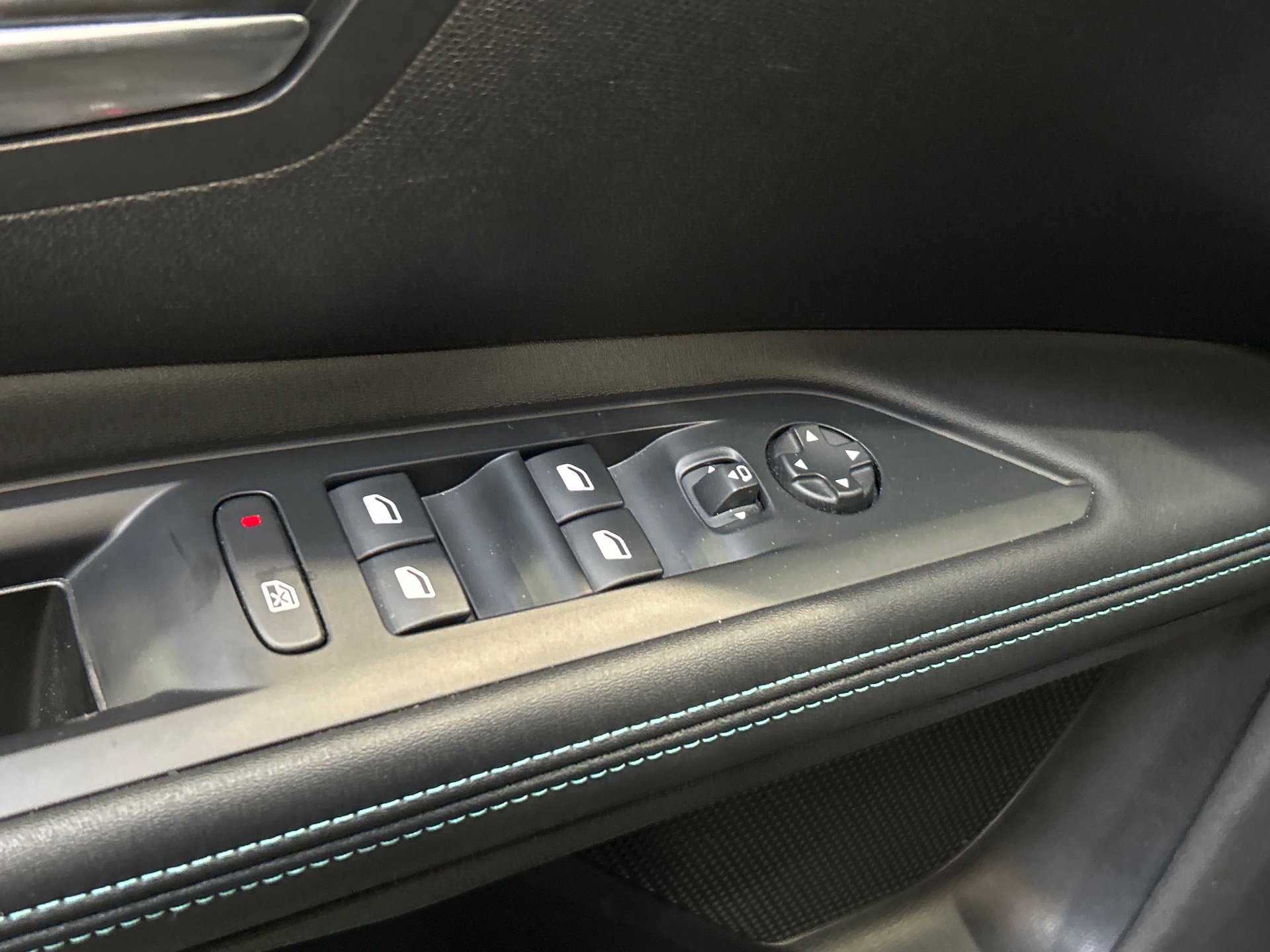 PEUGEOT 5008 ALLURE PK BHDI 130 S&S EAT8