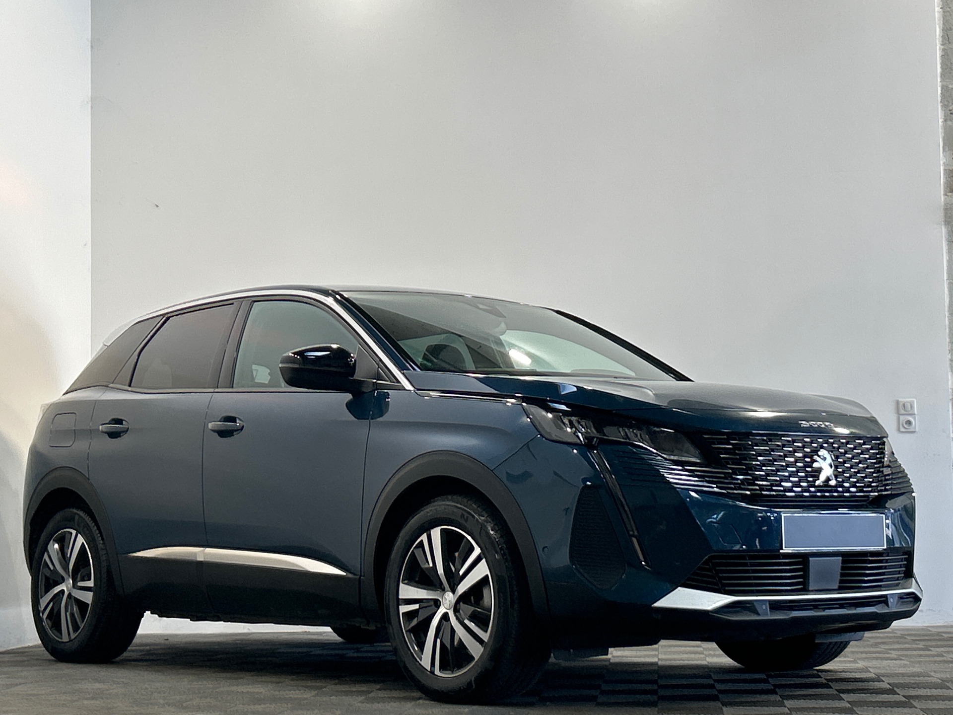 PEUGEOT 3008 Hybrid 180 e-EAT8 Allure Pack