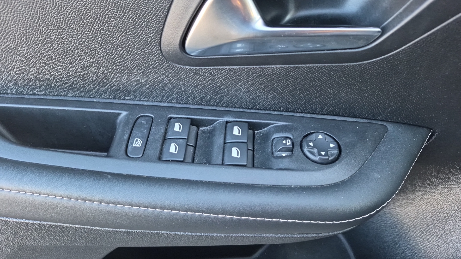 PEUGEOT 208 ALLURE PURETECH 100 S&S BVM6