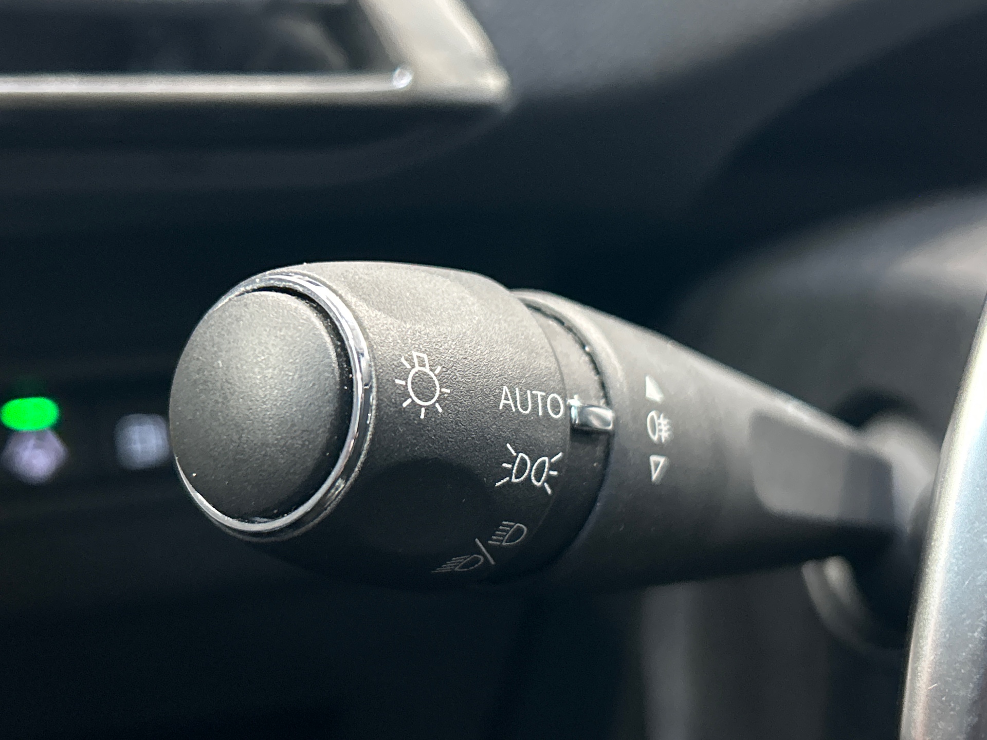 PEUGEOT 3008 Hybrid 180 e-EAT8 Allure Pack